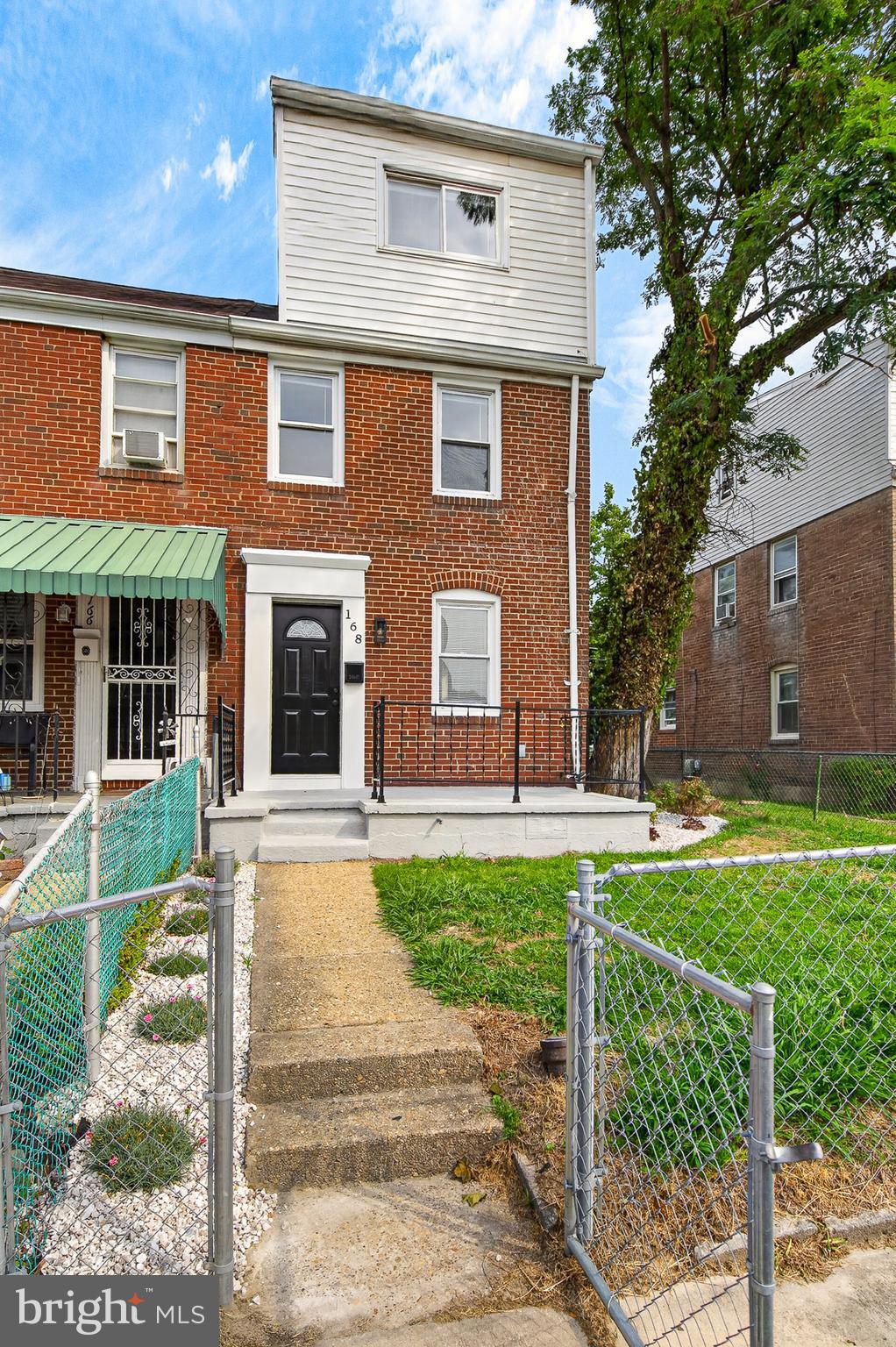 168 CHESTNUT STREET