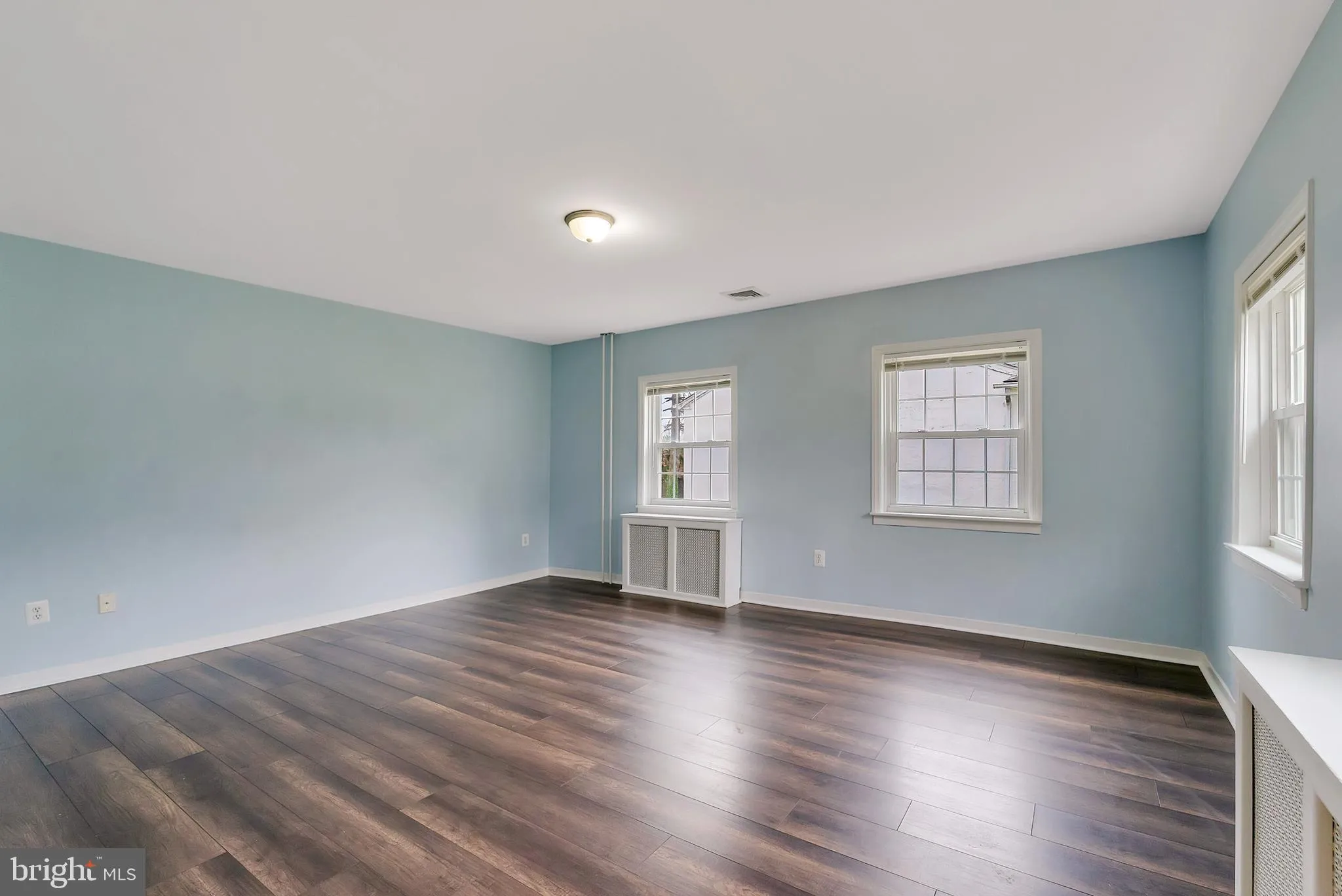 Norristown, Pennsylvania 19403, United States, 4 Bedrooms Bedrooms, ,2 BathroomsBathrooms,Residential,Pending,128114