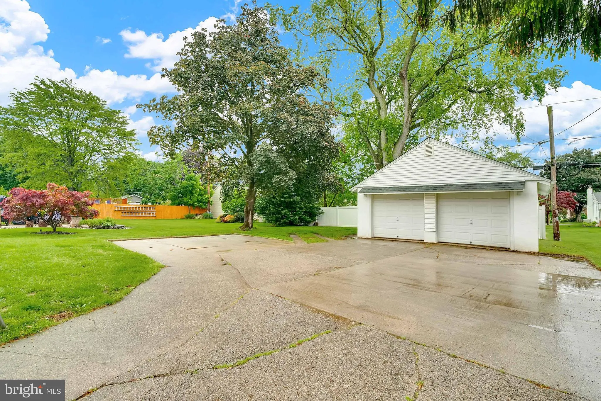 Norristown, Pennsylvania 19403, United States, 4 Bedrooms Bedrooms, ,2 BathroomsBathrooms,Residential,Pending,128114