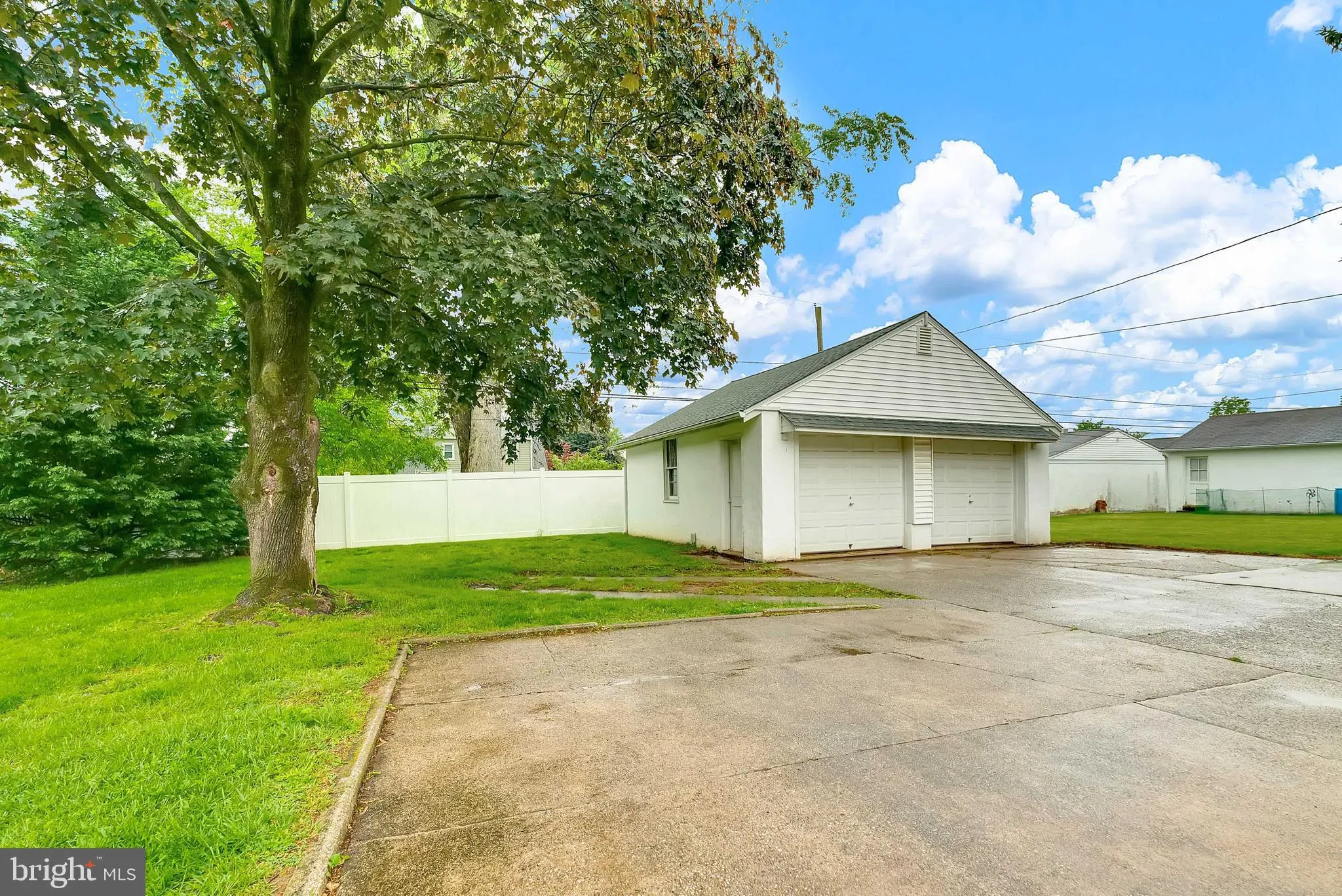 Norristown, Pennsylvania 19403, United States, 4 Bedrooms Bedrooms, ,2 BathroomsBathrooms,Residential,Pending,128114