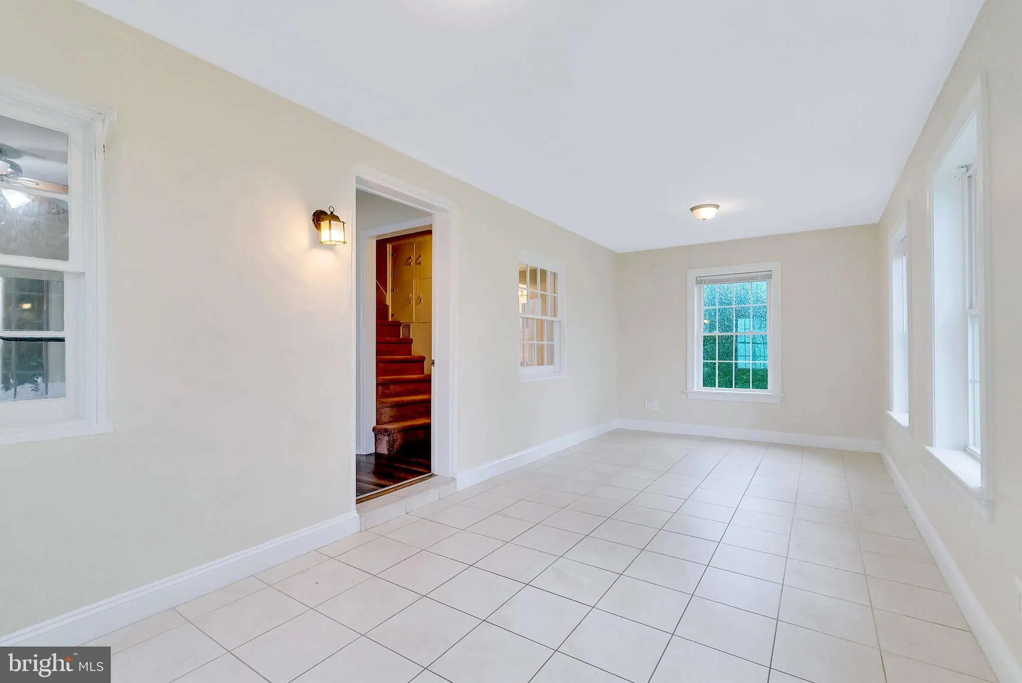 Norristown, Pennsylvania 19403, United States, 4 Bedrooms Bedrooms, ,2 BathroomsBathrooms,Residential,Pending,128114