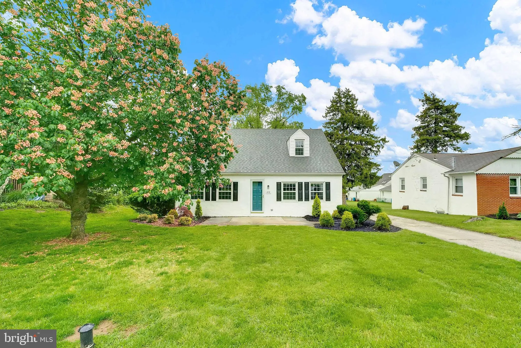 Norristown, Pennsylvania 19403, United States, 4 Bedrooms Bedrooms, ,2 BathroomsBathrooms,Residential,Pending,128114