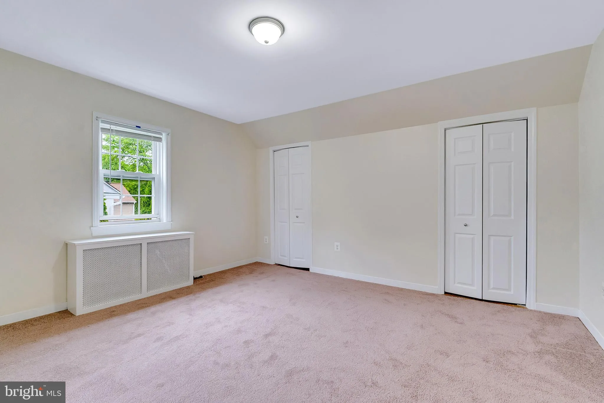 Norristown, Pennsylvania 19403, United States, 4 Bedrooms Bedrooms, ,2 BathroomsBathrooms,Residential,Pending,128114