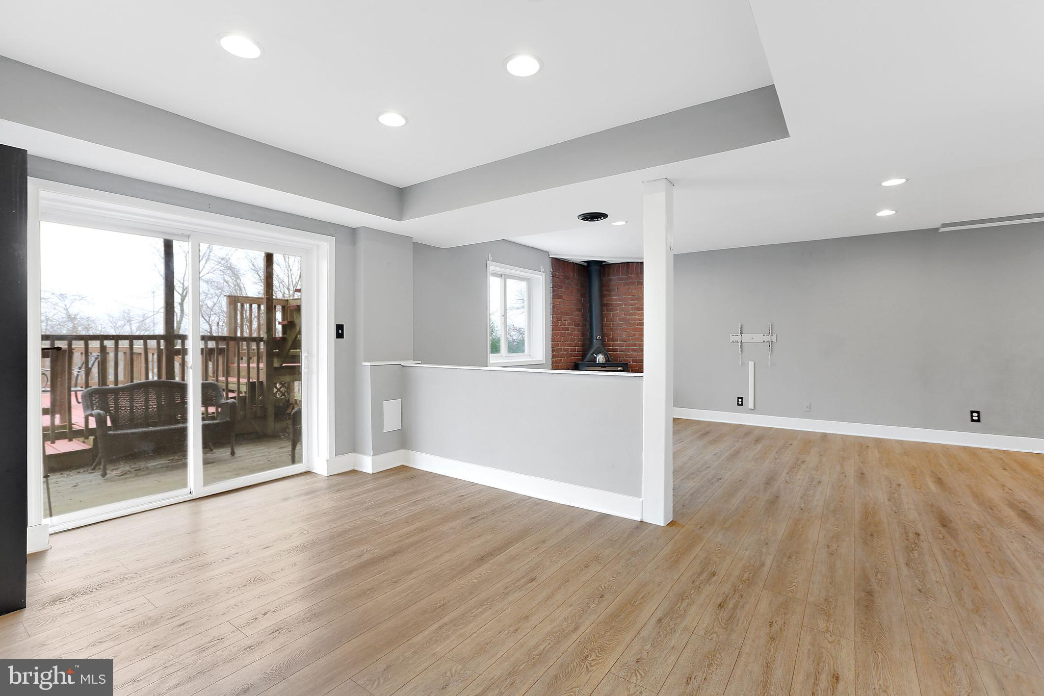 HILLTOP ACRES - Residential