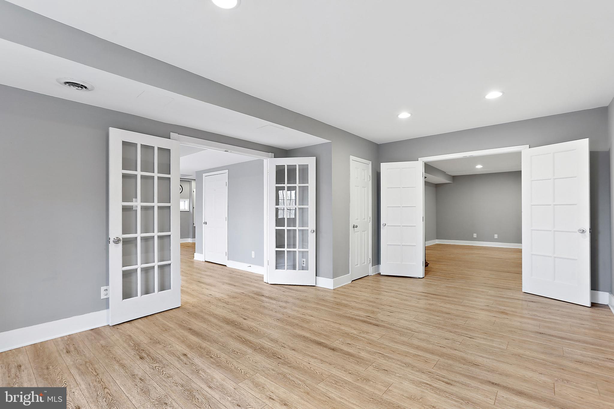 HILLTOP ACRES - Residential