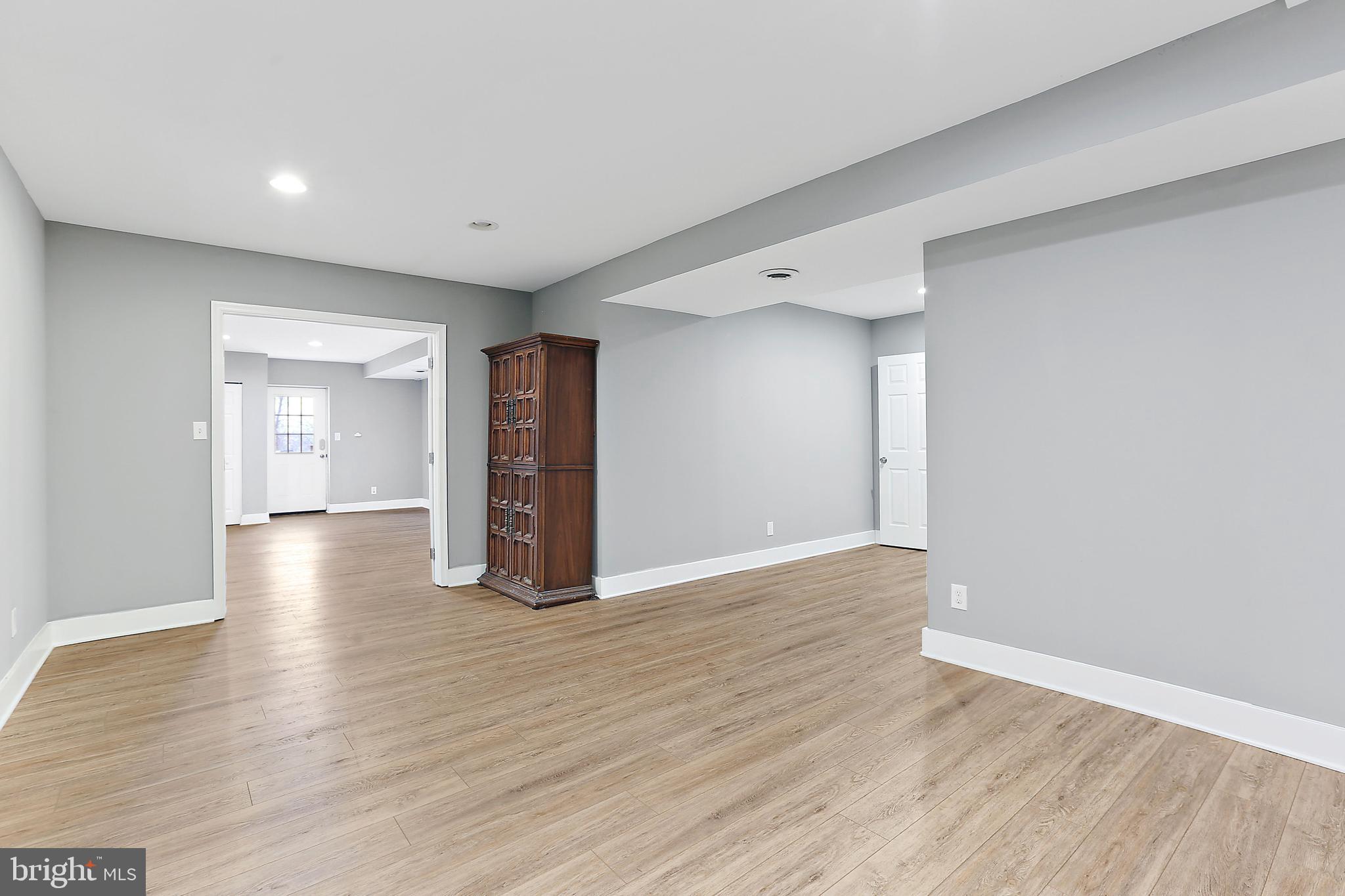 HILLTOP ACRES - Residential