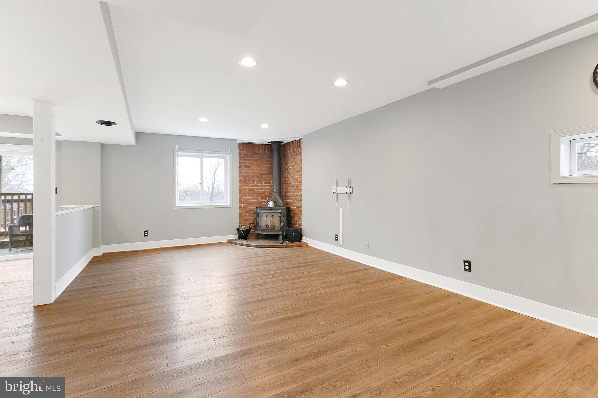 HILLTOP ACRES - Residential