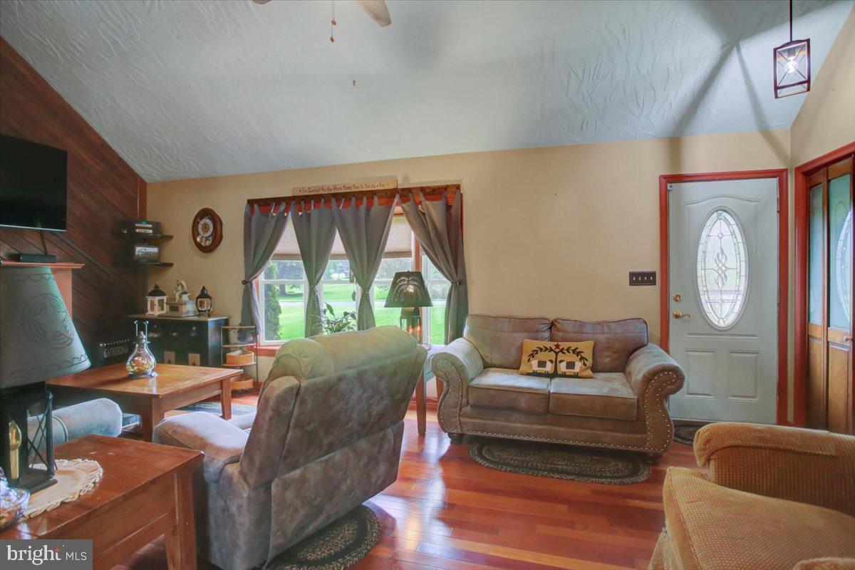 LITTLESTOWN - Residential