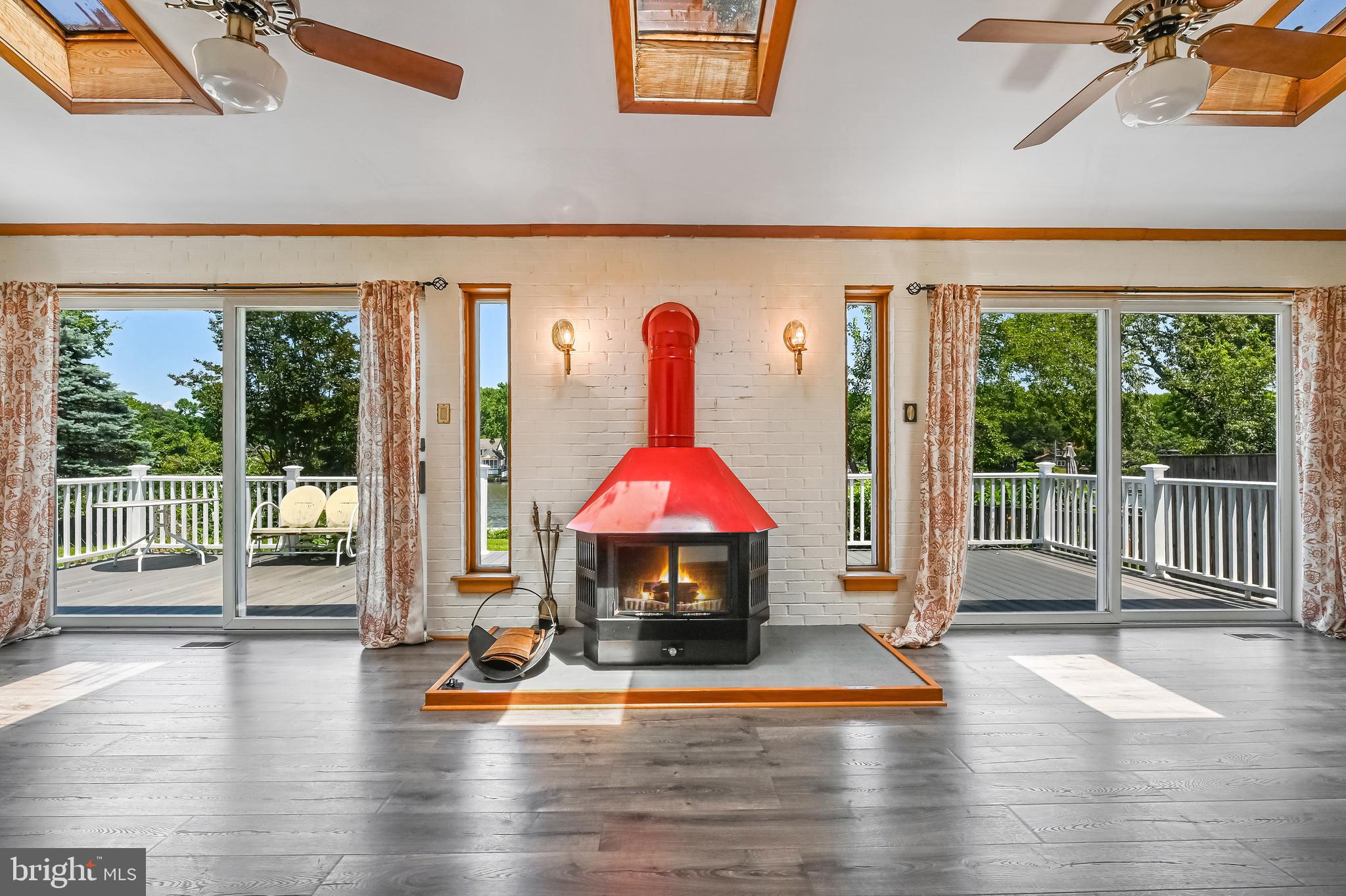 GREEN GABLES - Residential