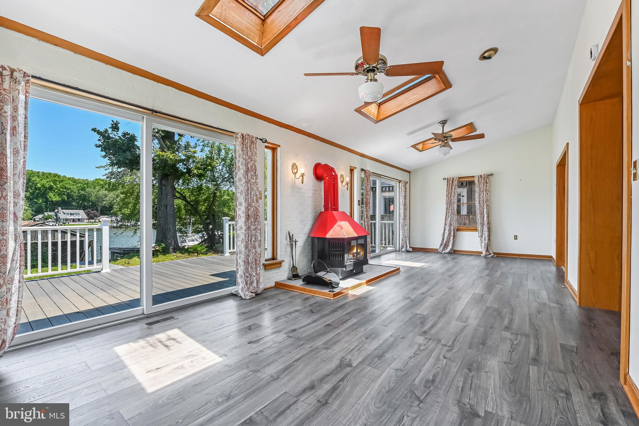 GREEN GABLES - Residential