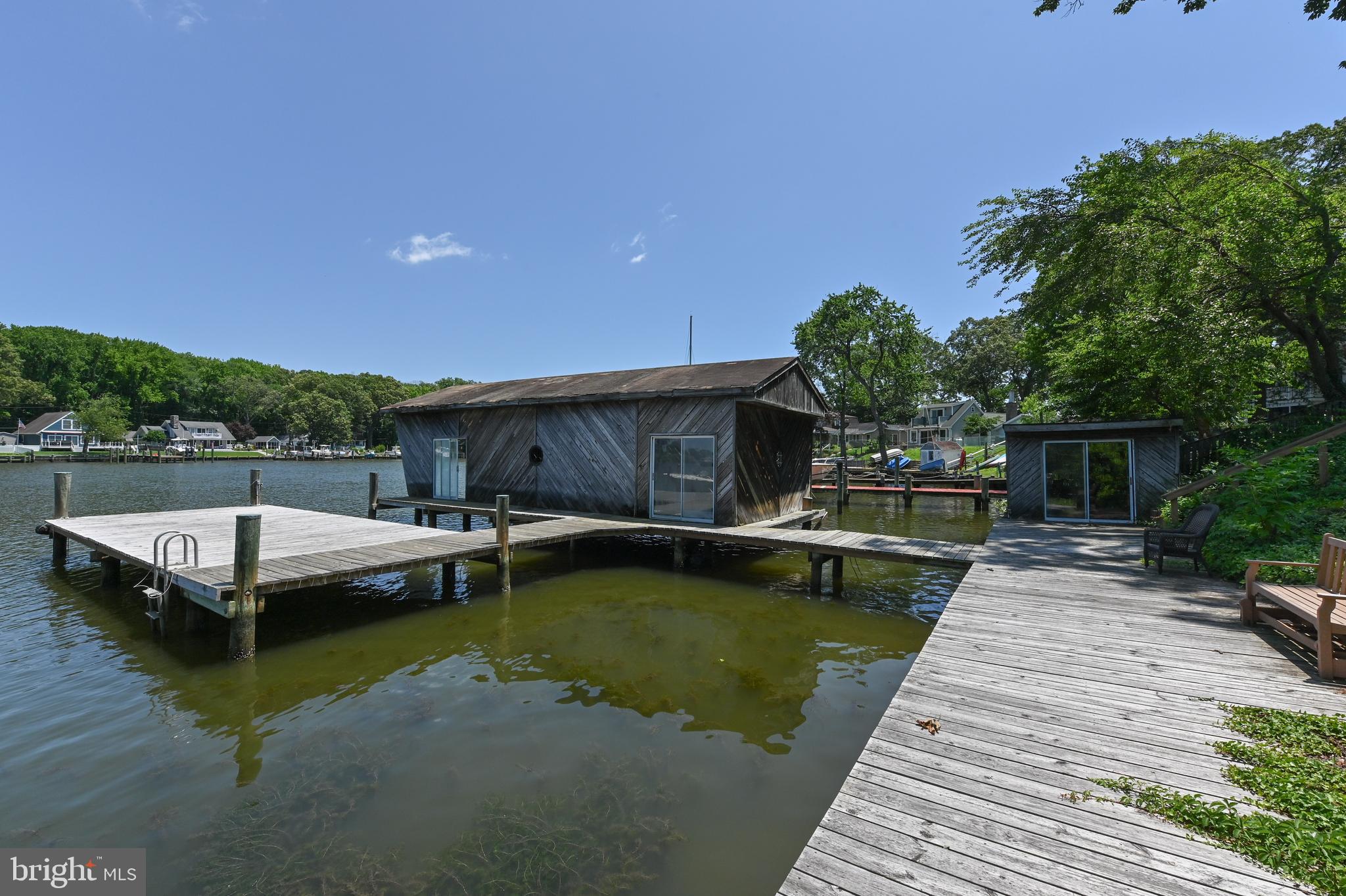 GREEN GABLES - Residential