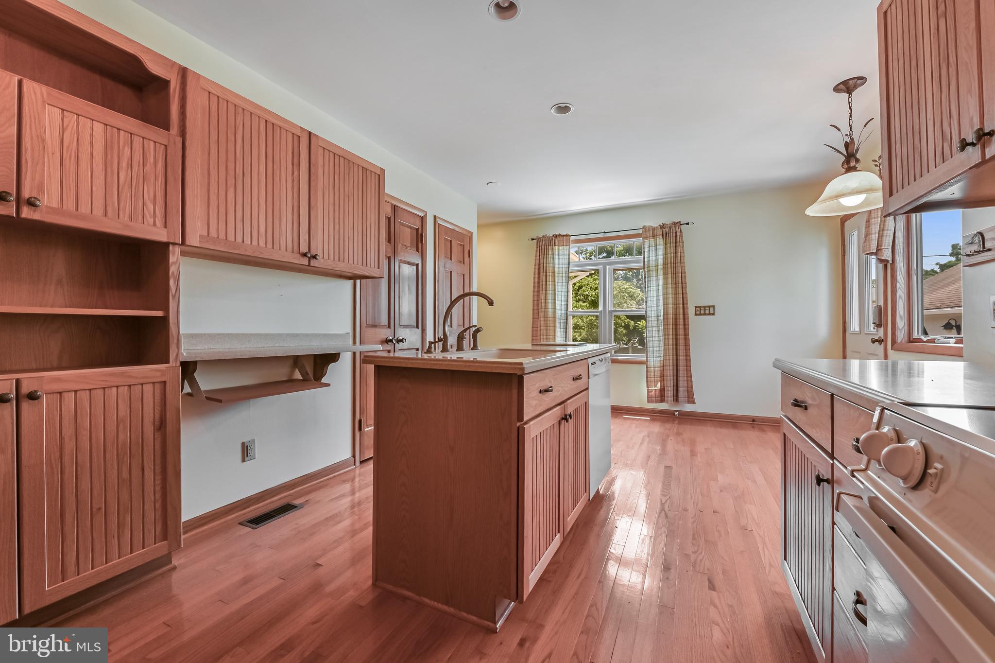 GREEN GABLES - Residential