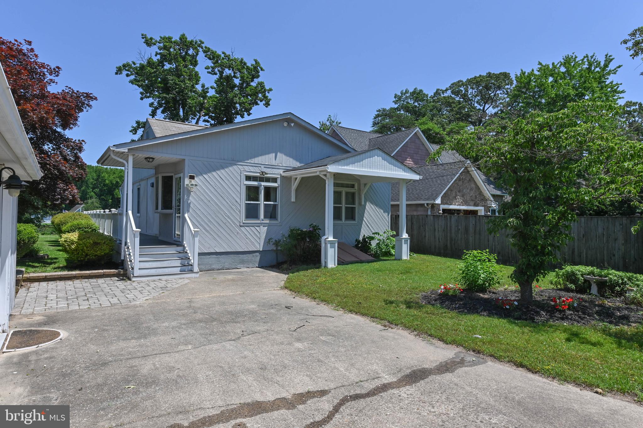 GREEN GABLES - Residential
