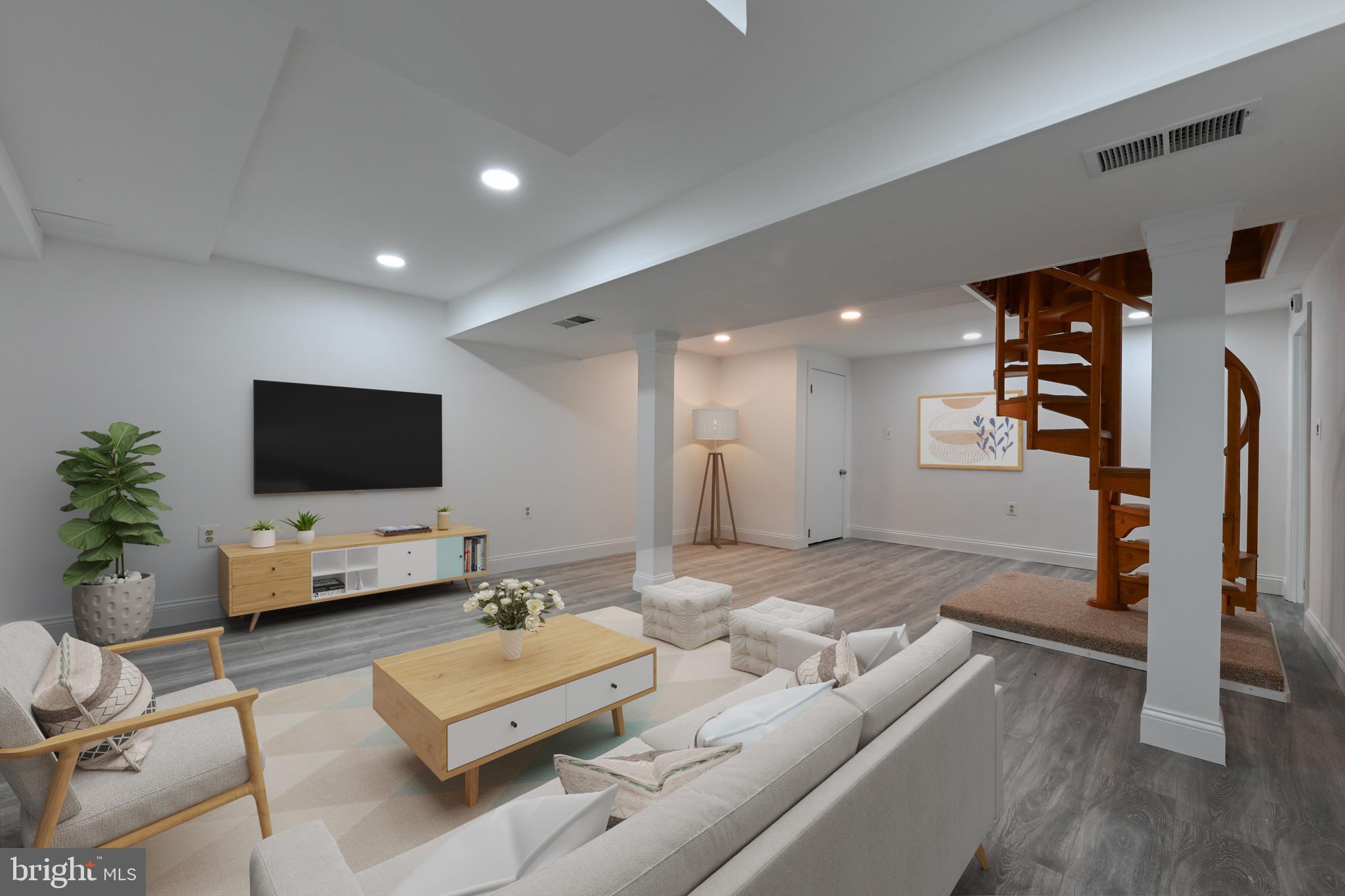 GREEN GABLES - Residential