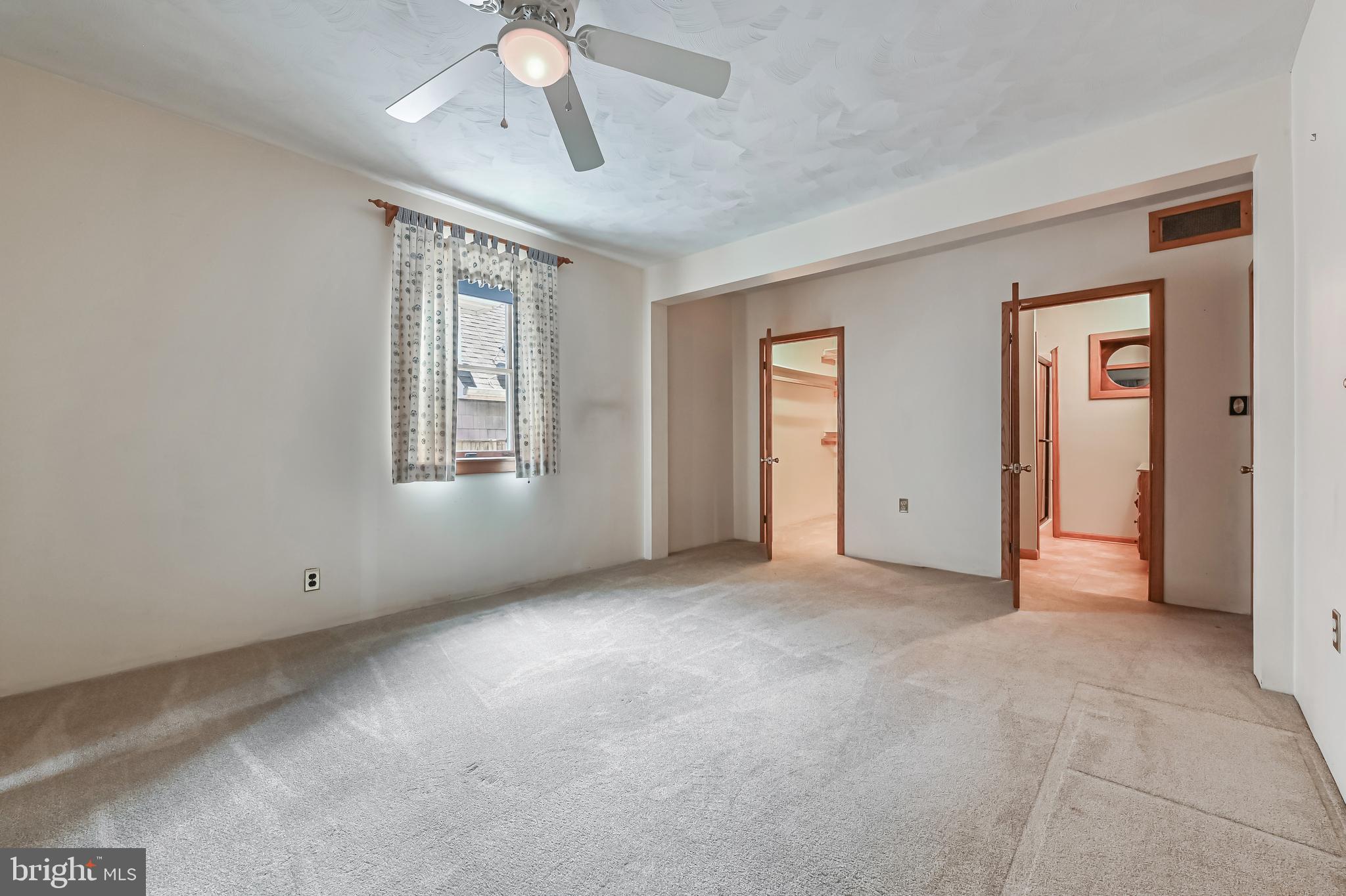 GREEN GABLES - Residential