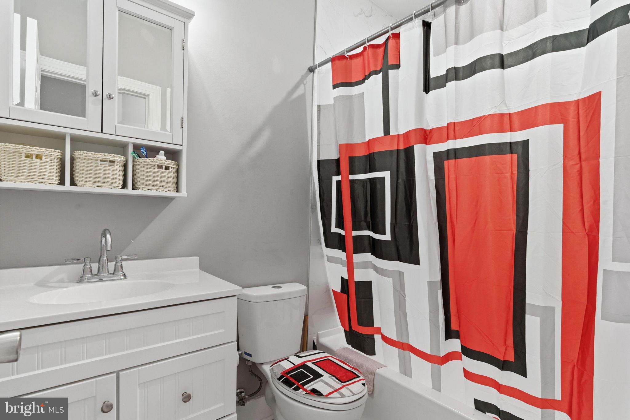 POINT BREEZE - Residential Income