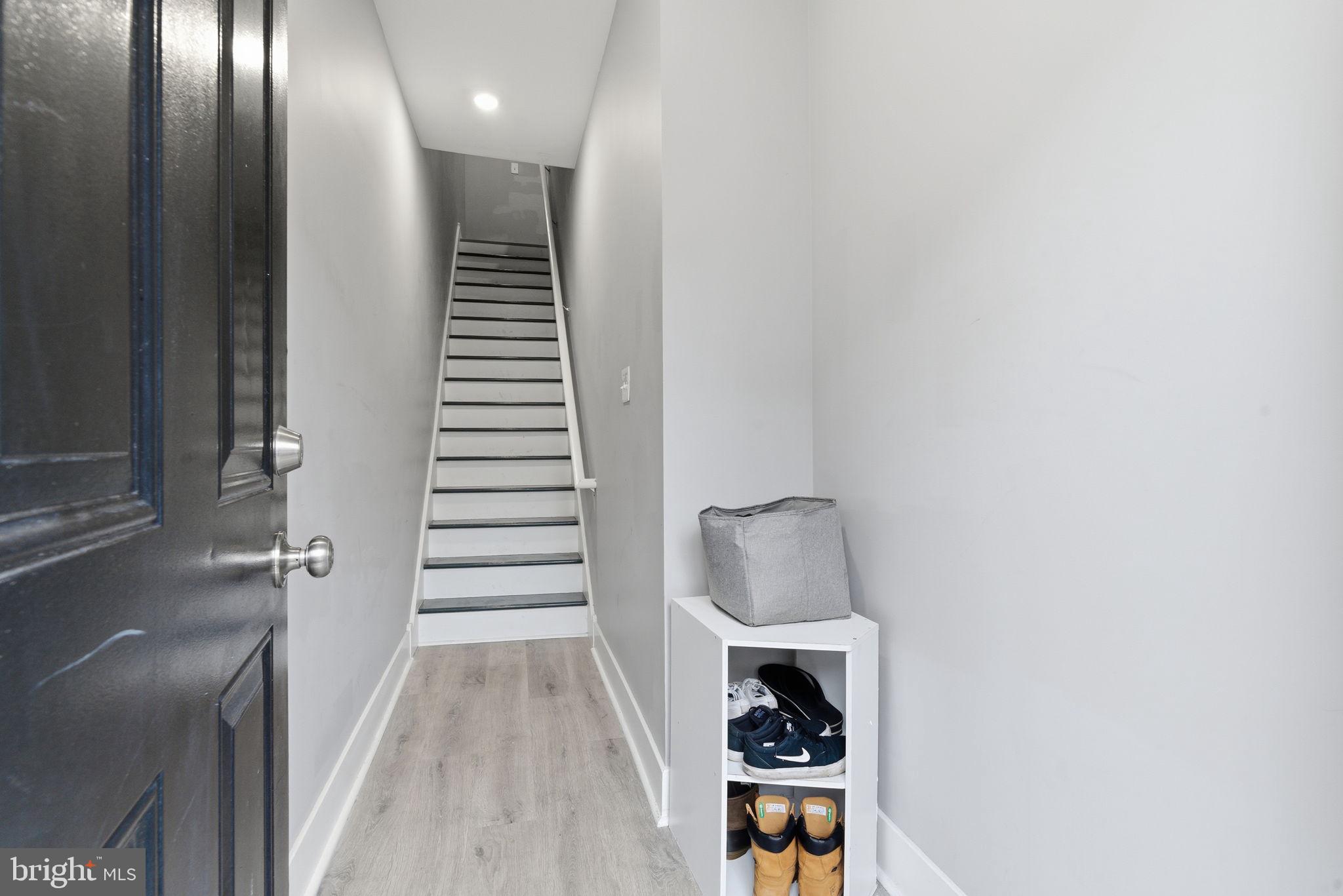 POINT BREEZE - Residential Income