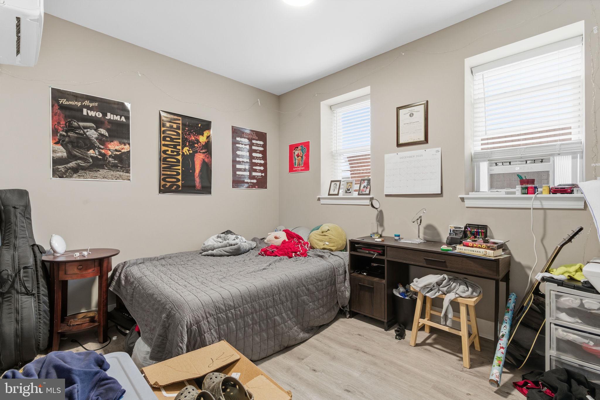 POINT BREEZE - Residential Income