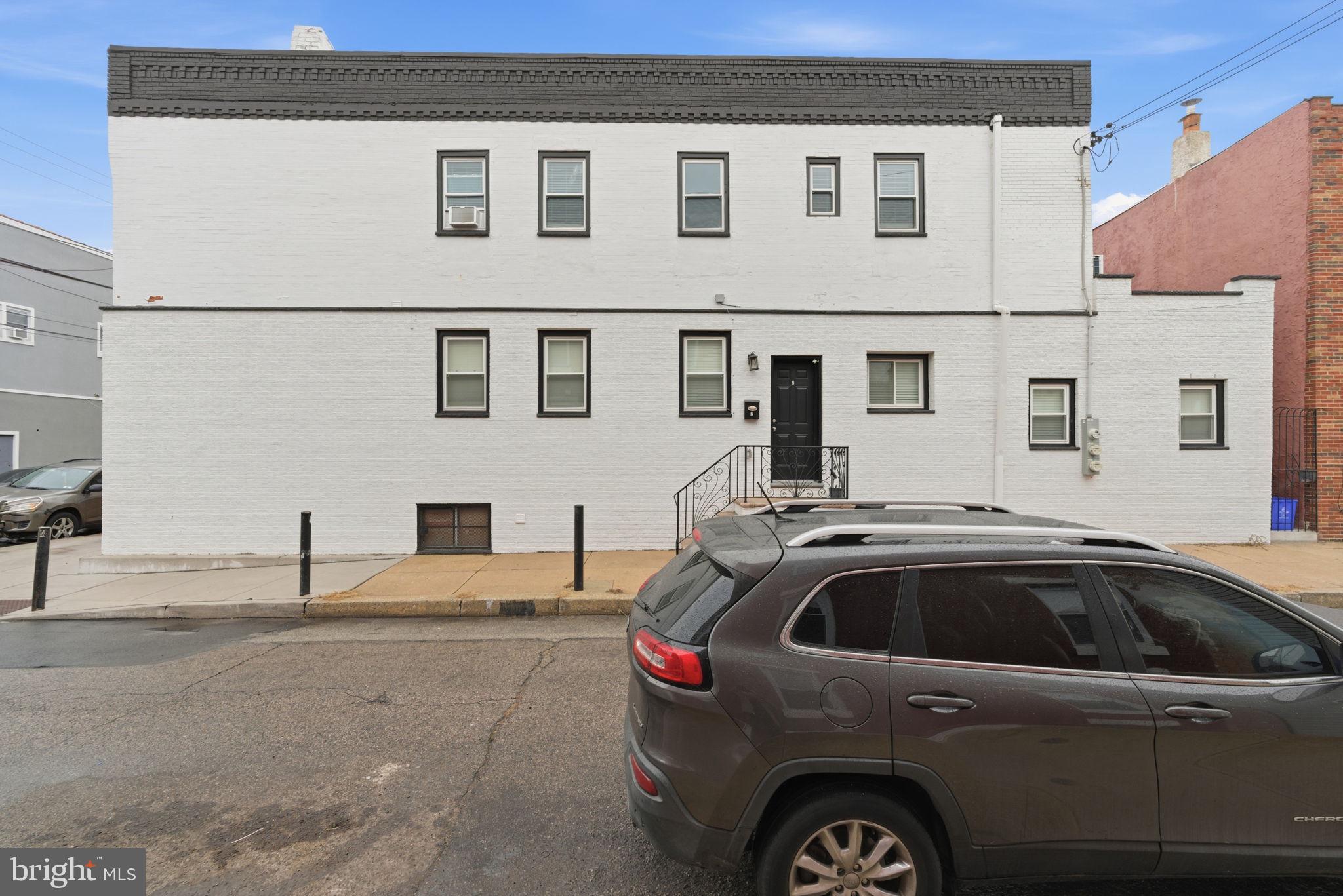 POINT BREEZE - Residential Income