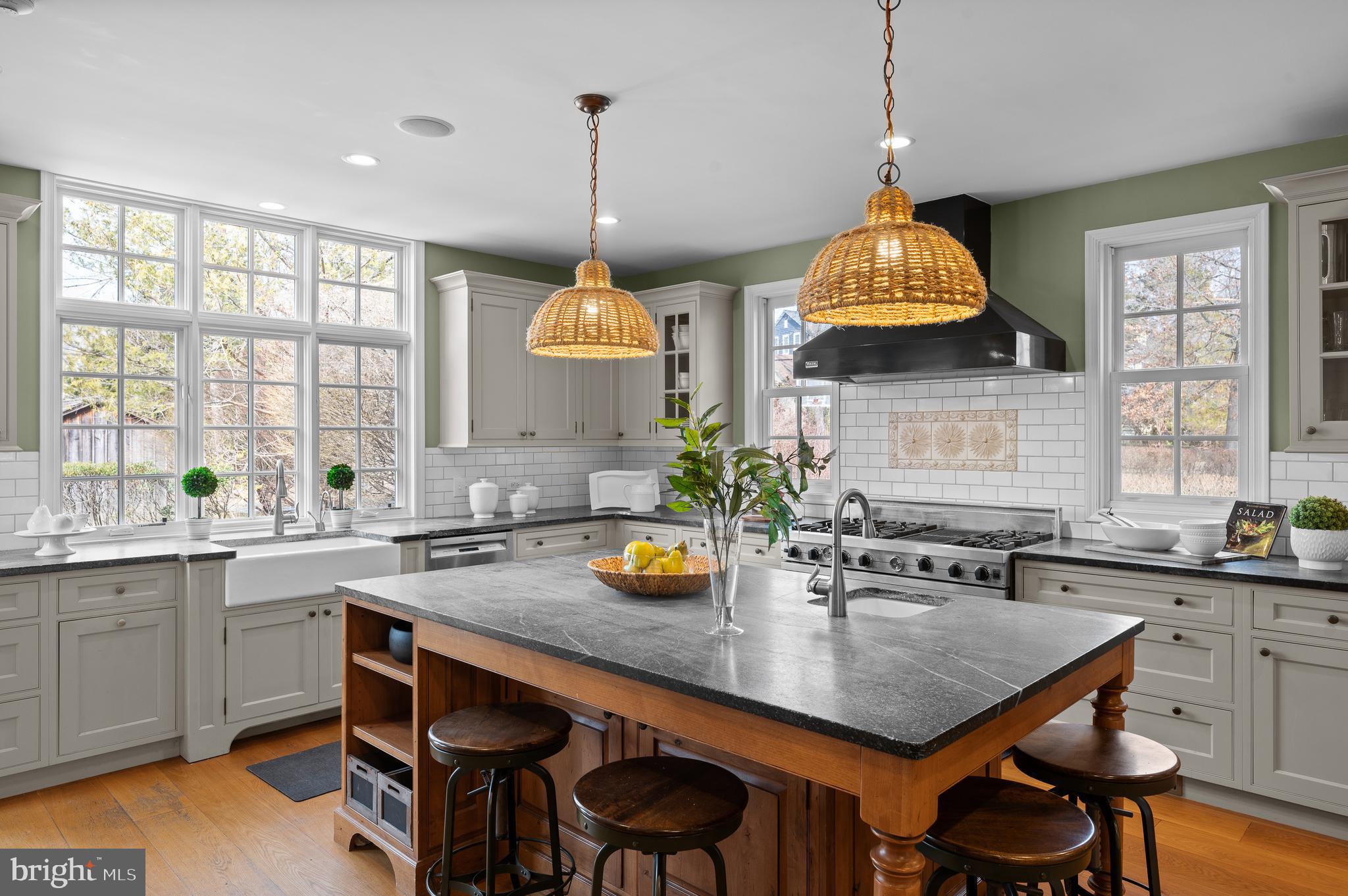 SOUTH WAYNE - Residential