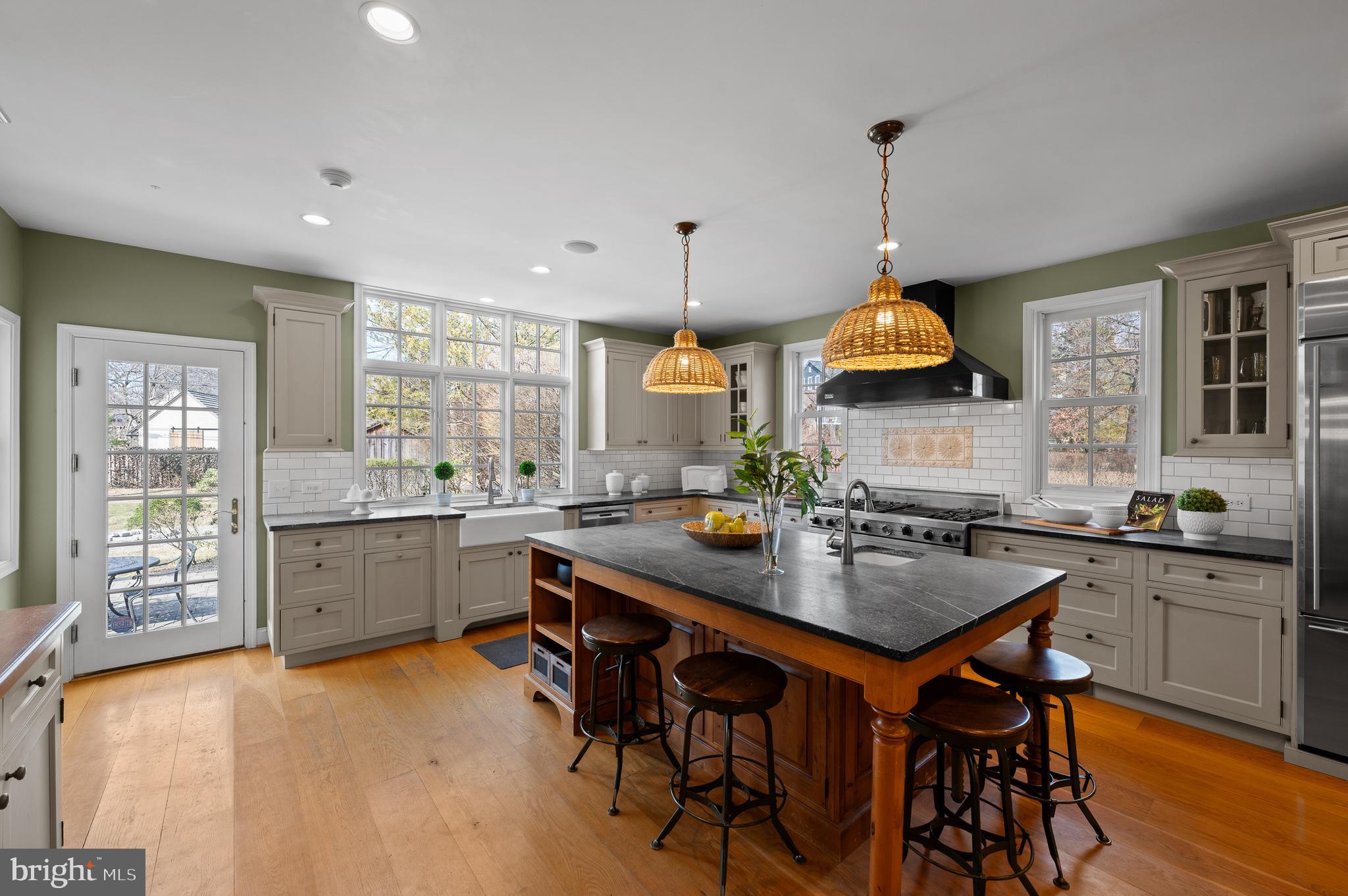 SOUTH WAYNE - Residential