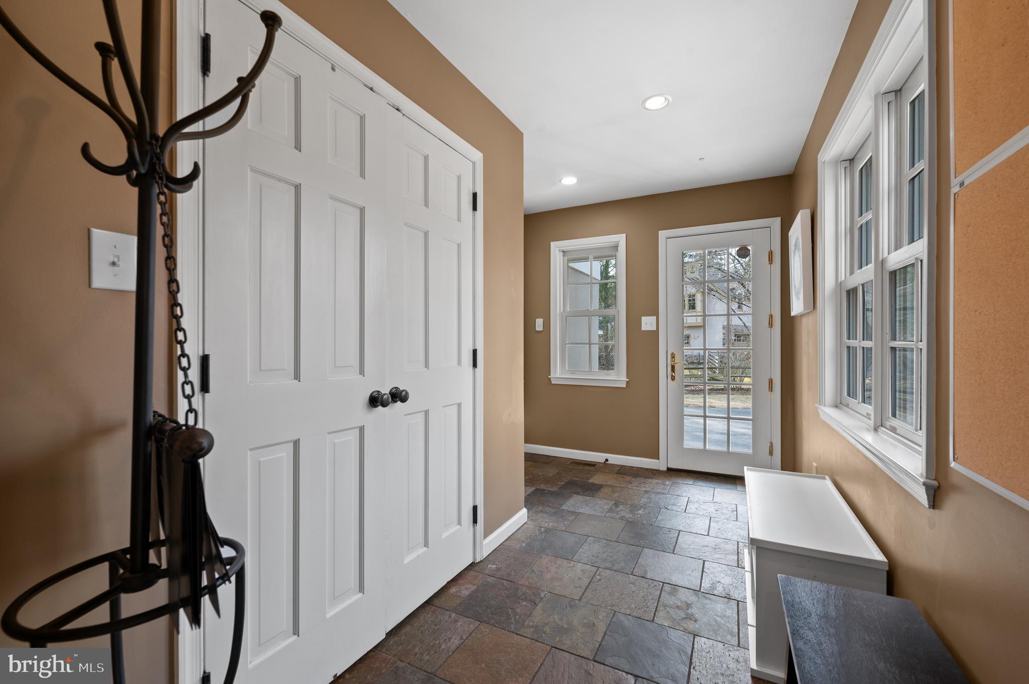 SOUTH WAYNE - Residential