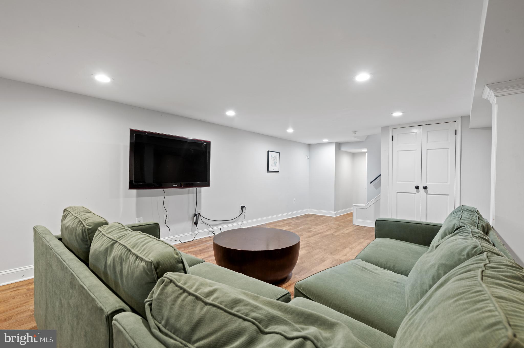 SOUTH WAYNE - Residential