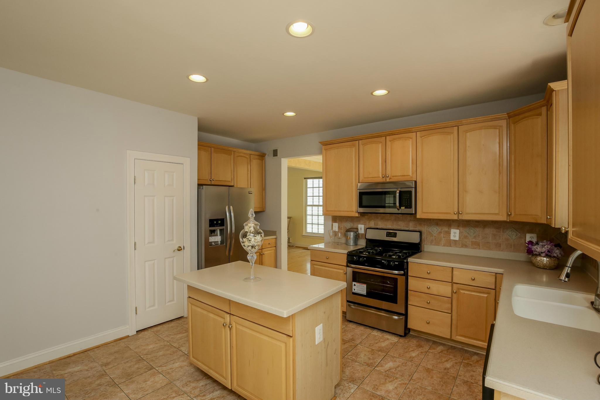 RIDGEFIELD VILLAGE - Residential Lease