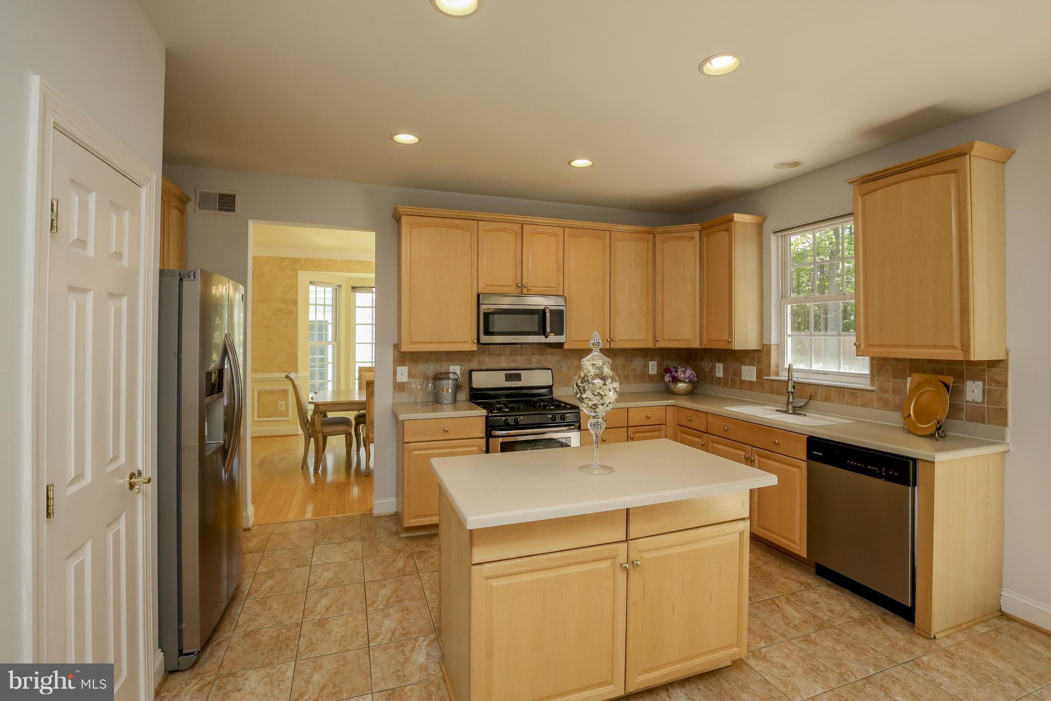 RIDGEFIELD VILLAGE - Residential Lease