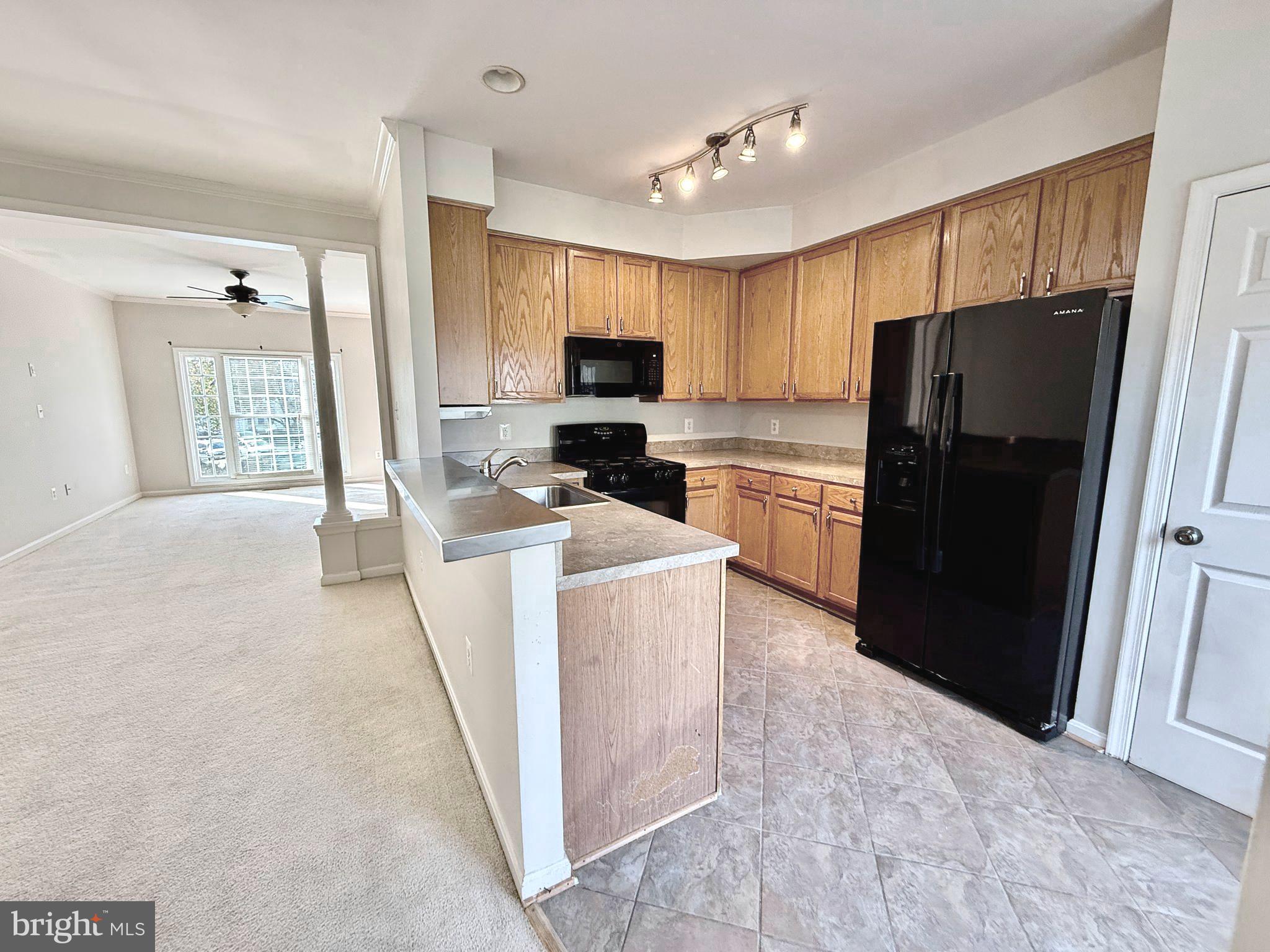 PRINCE WILLIAM COMMONS - Residential Lease