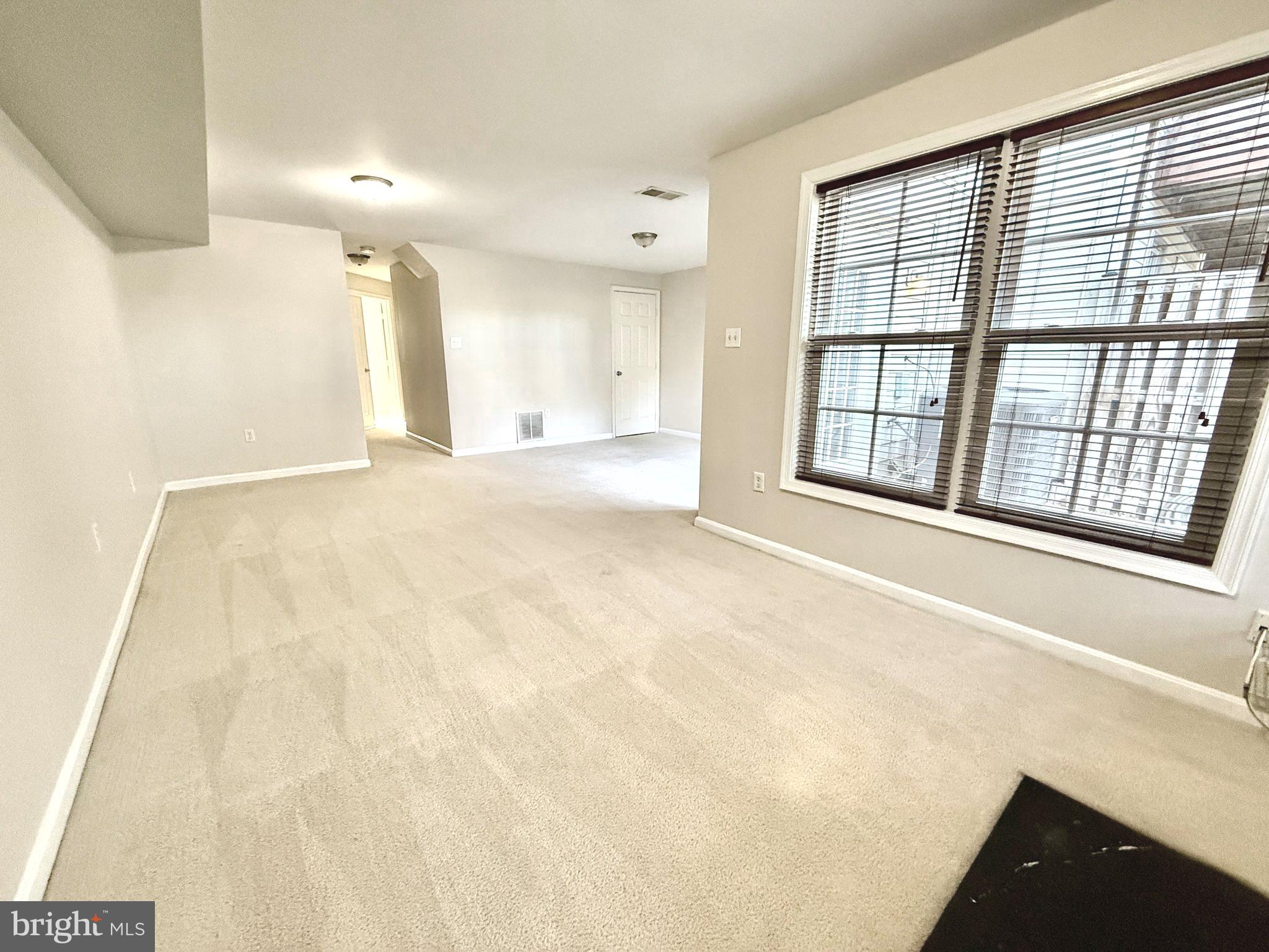 PRINCE WILLIAM COMMONS - Residential Lease