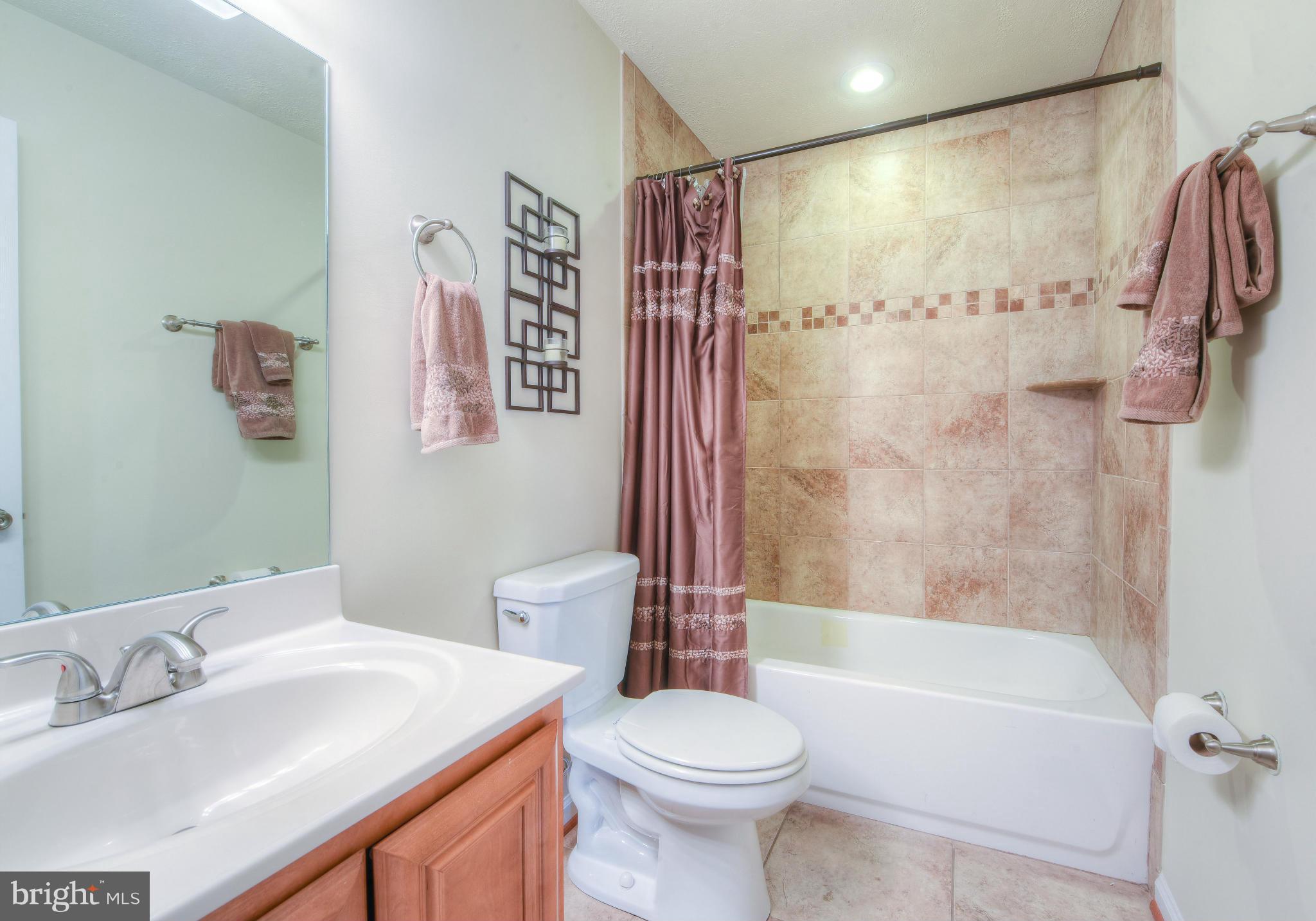 LAKE WILDERNESS - Residential