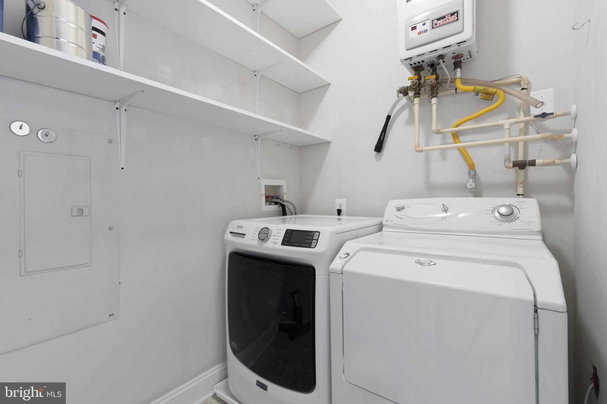 TIREE LAND CONDOMINIUMS - Residential