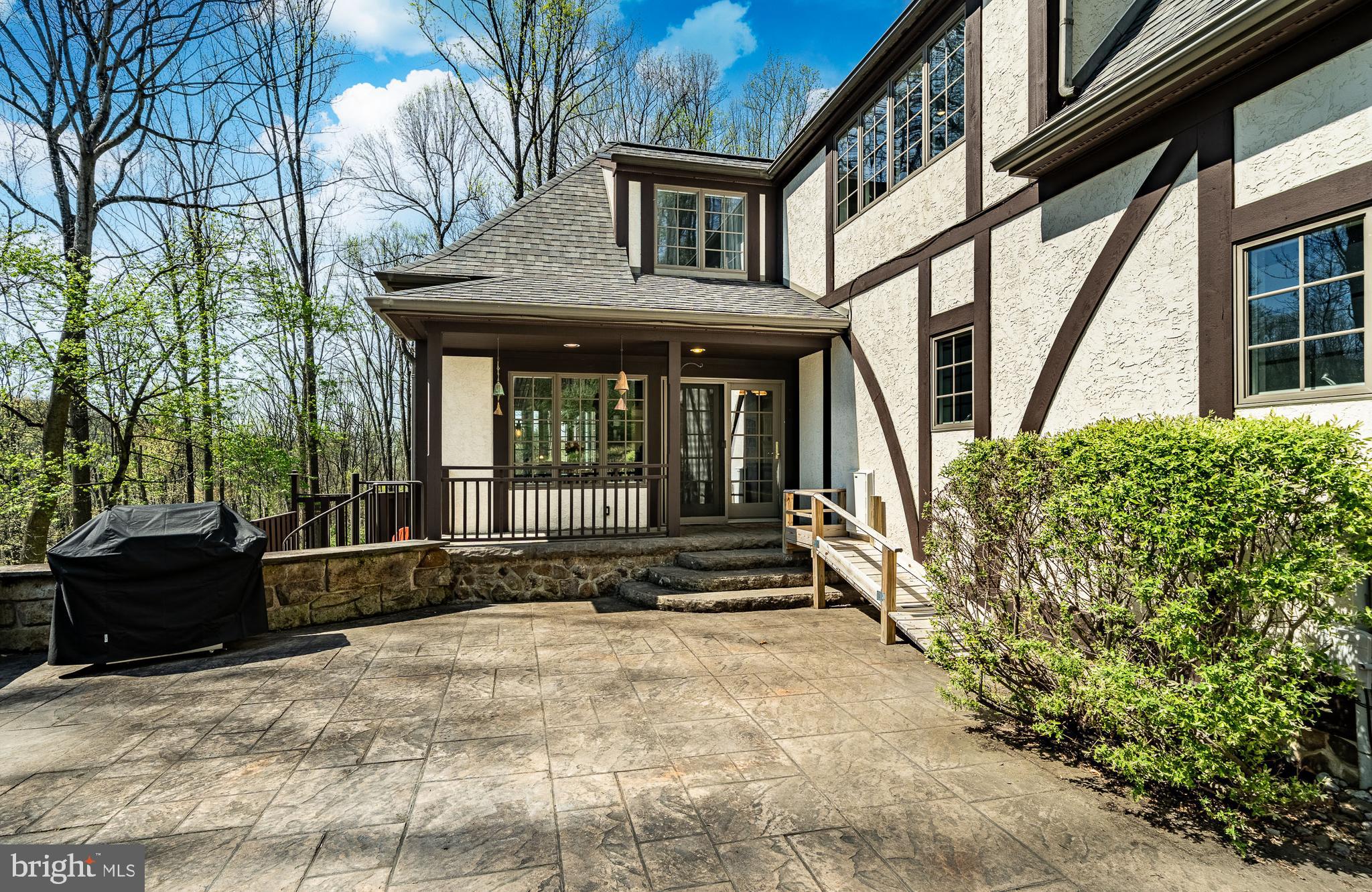 KNAUERTON - Residential