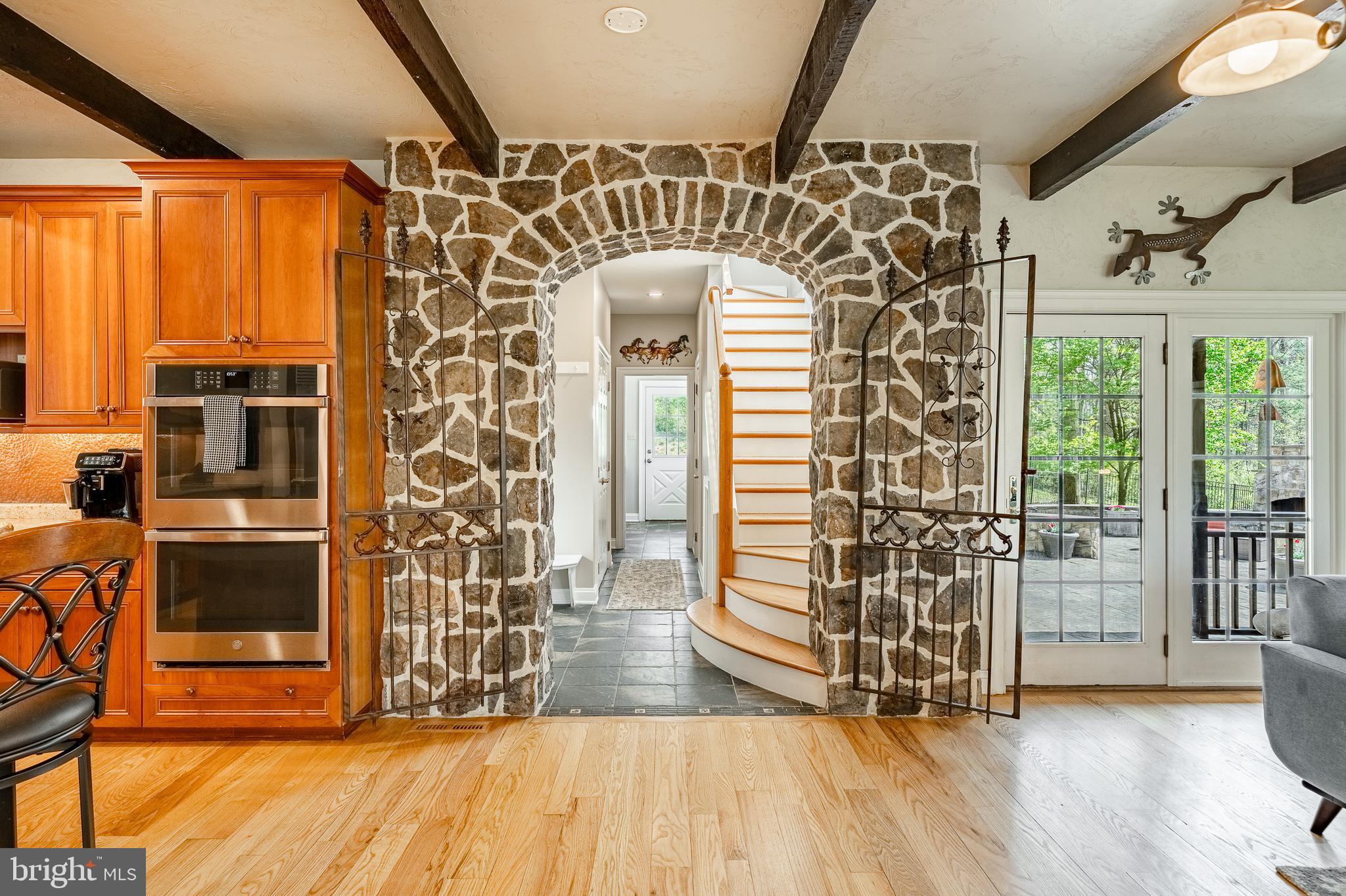 KNAUERTON - Residential