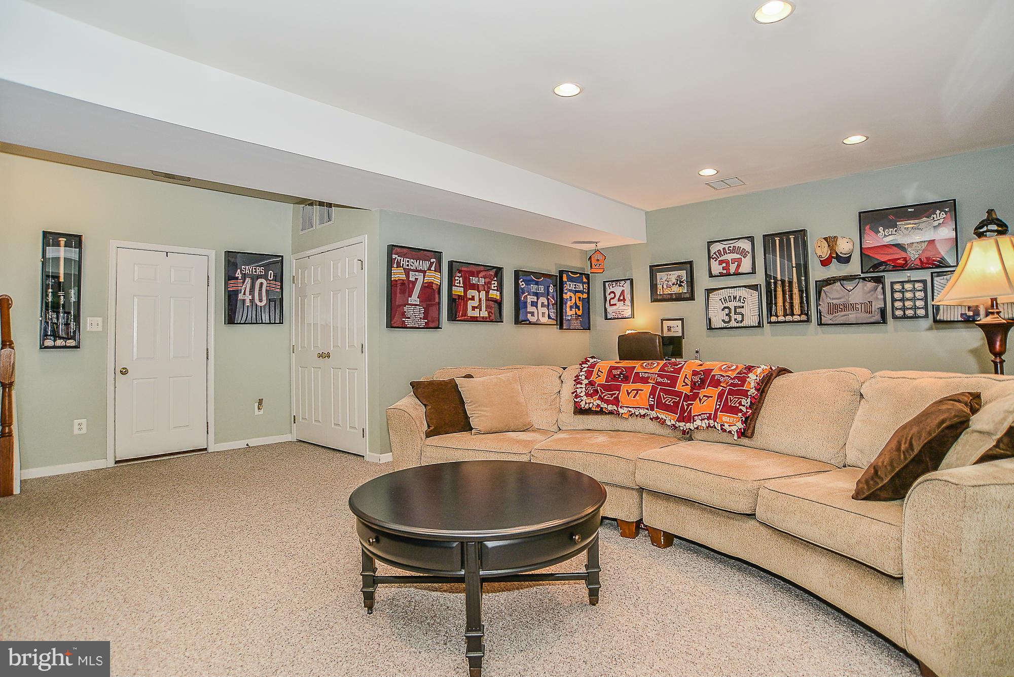 SOUTH RIDING - Residential