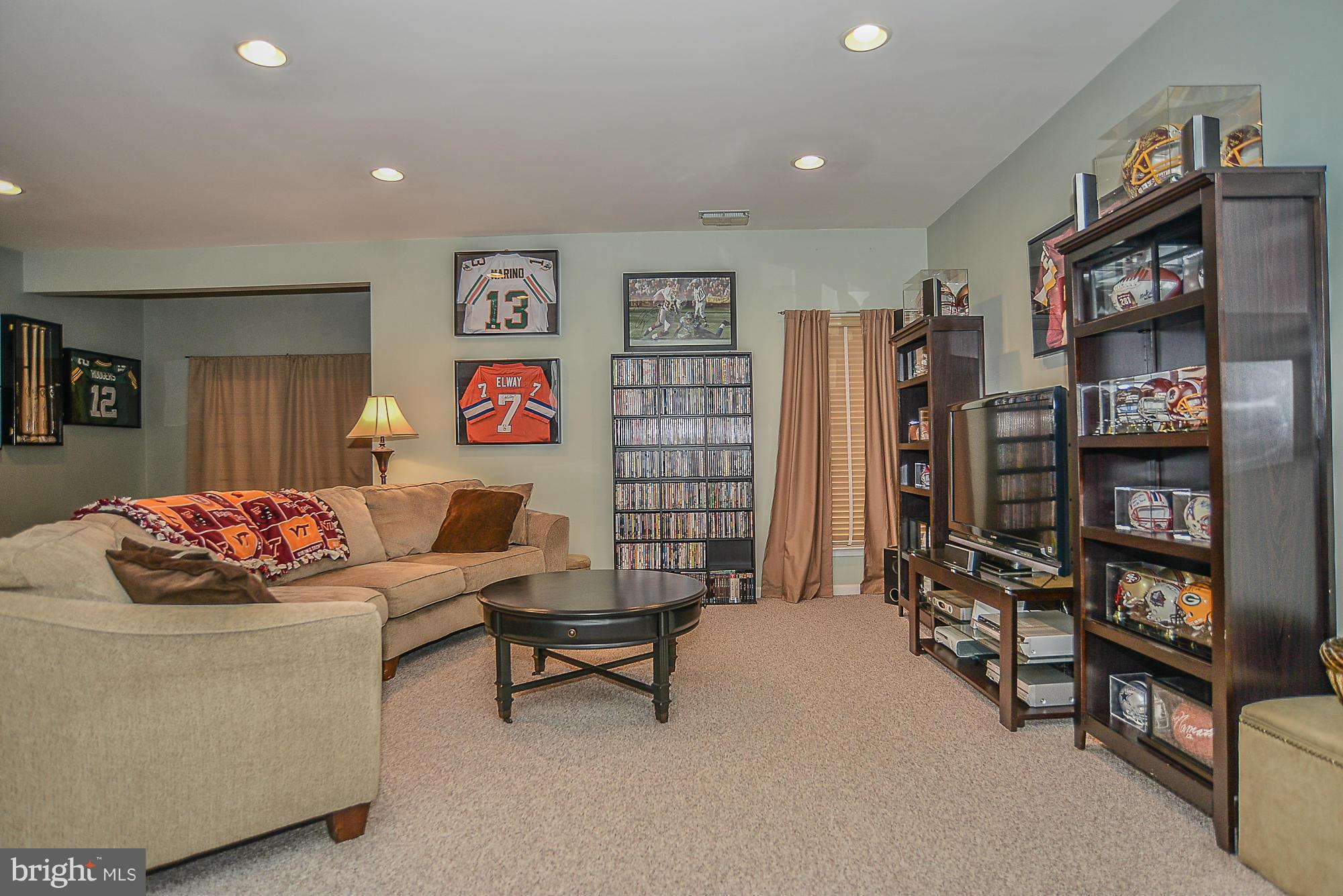 SOUTH RIDING - Residential