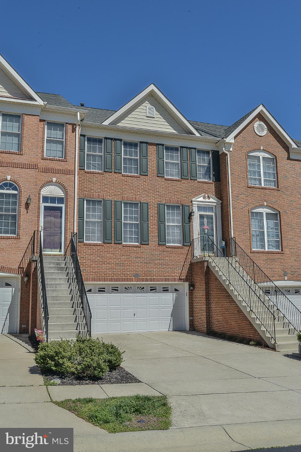 SOUTH RIDING - Residential