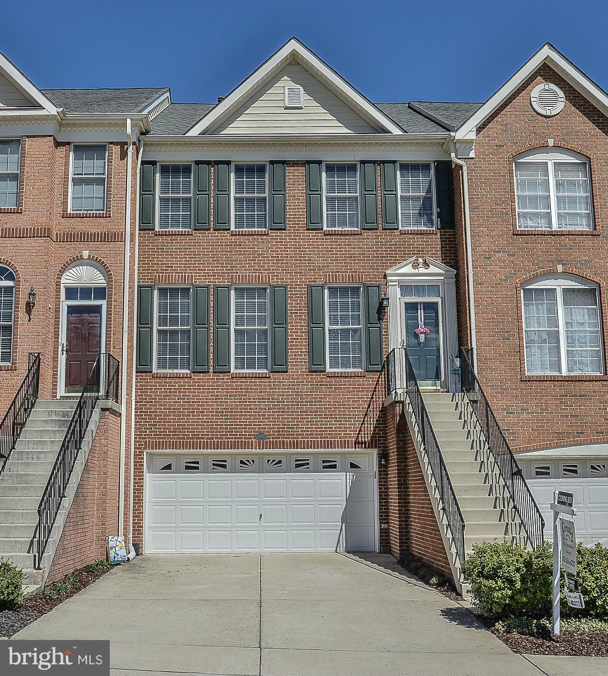 SOUTH RIDING - Residential