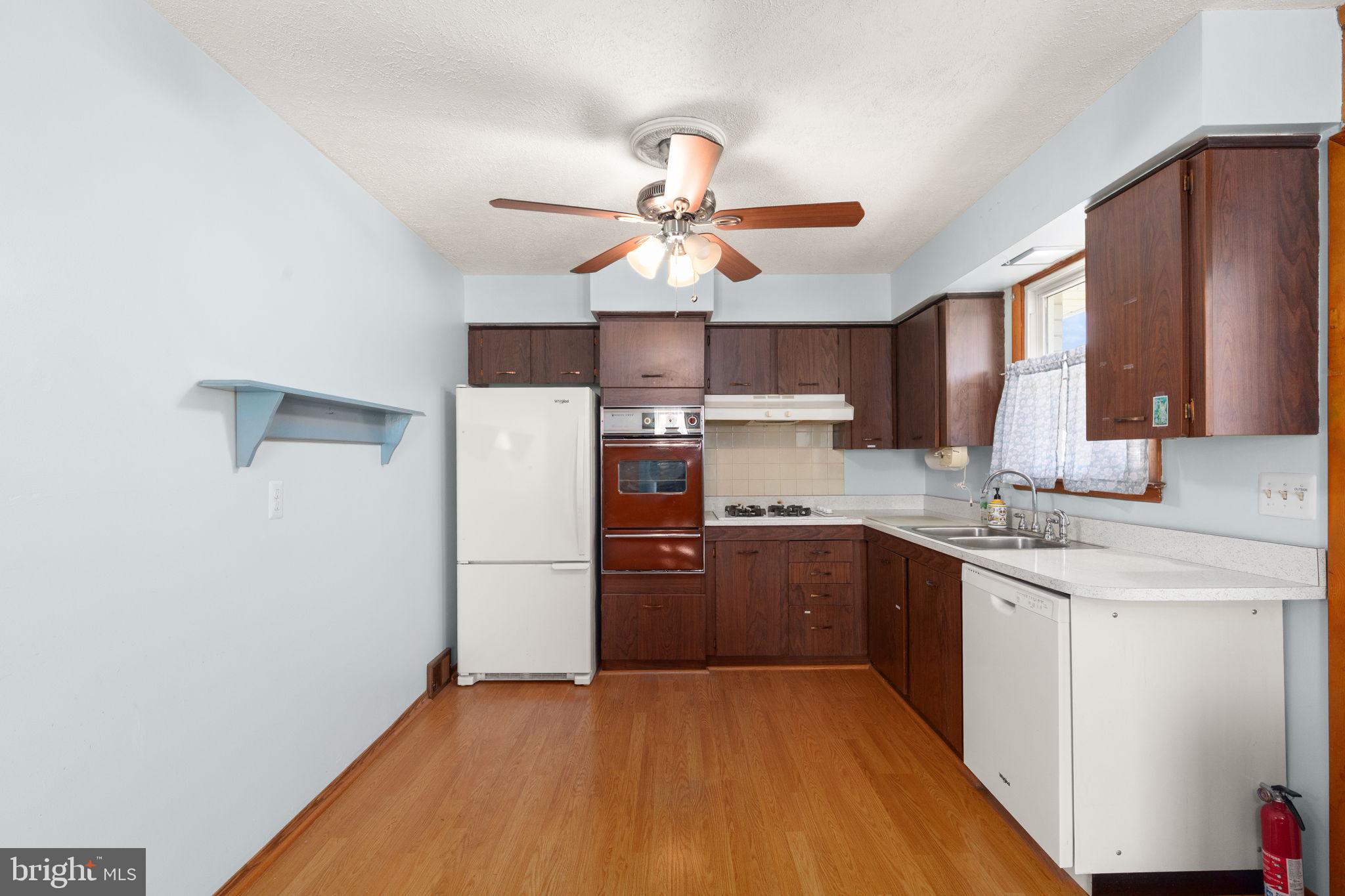 LONG BAR HARBOR - Residential