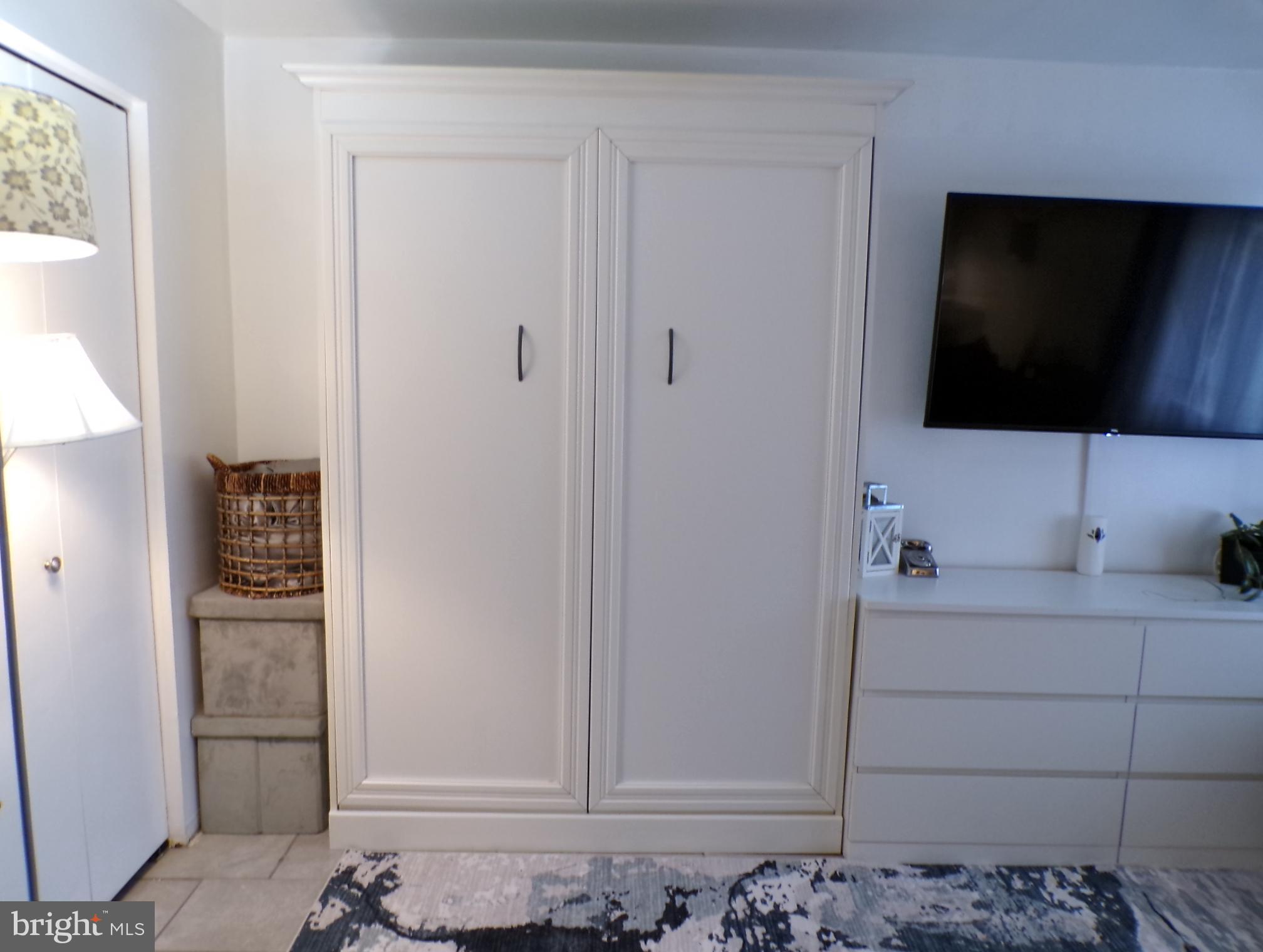 WASHINGTON SQUARE - Residential