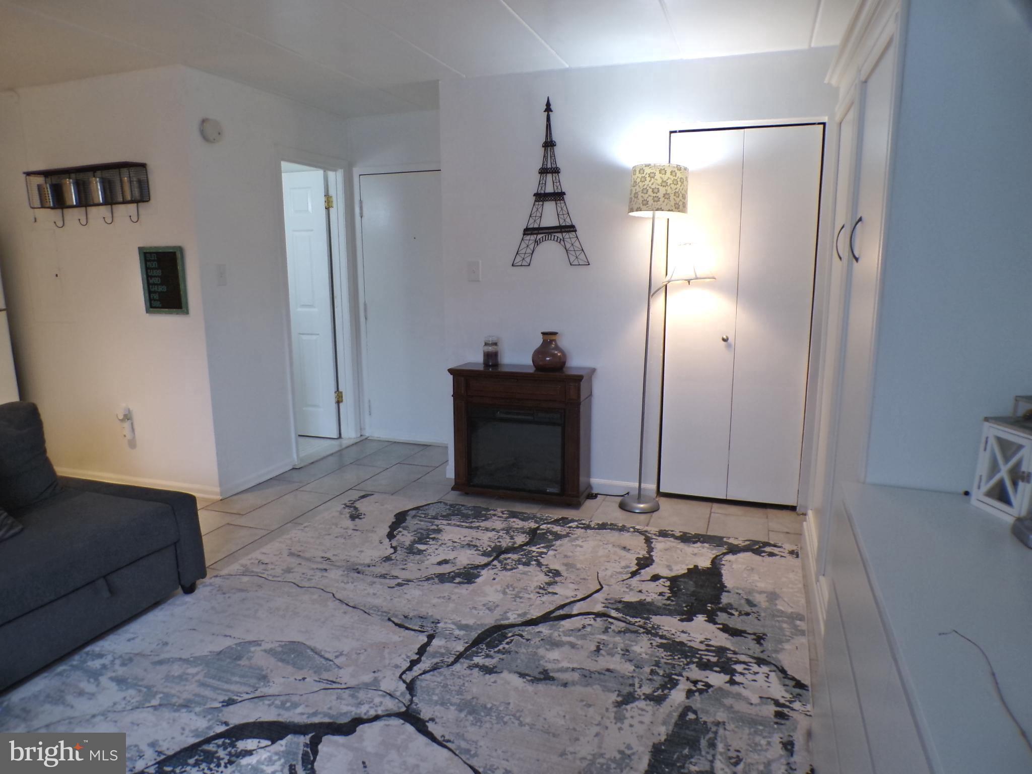 WASHINGTON SQUARE - Residential