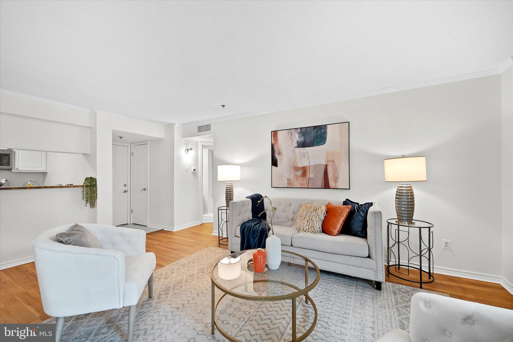 1524 LINCOLN WAY 111