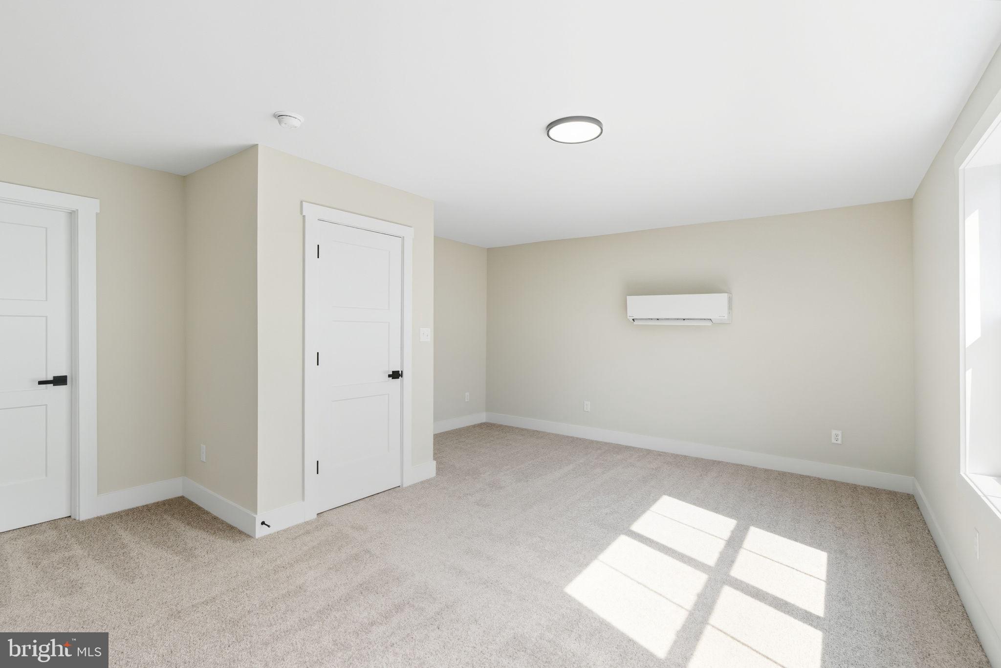 HALLMARK GLEN - Residential