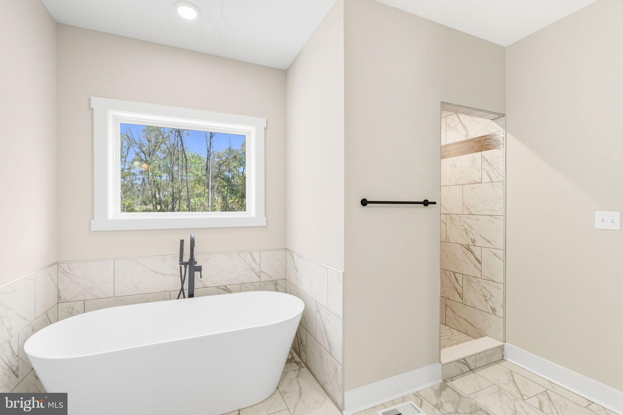 HALLMARK GLEN - Residential