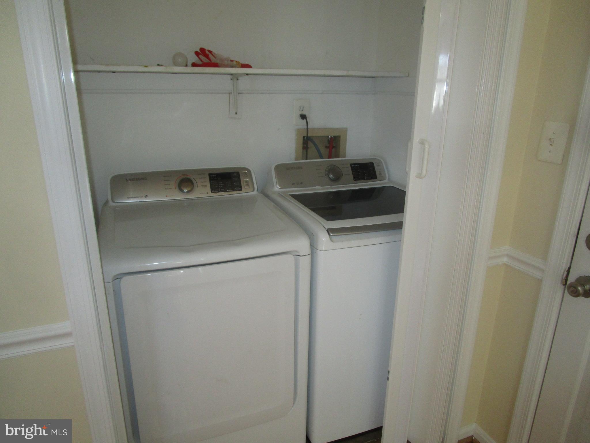 CLINTON VIEW - Residential Lease