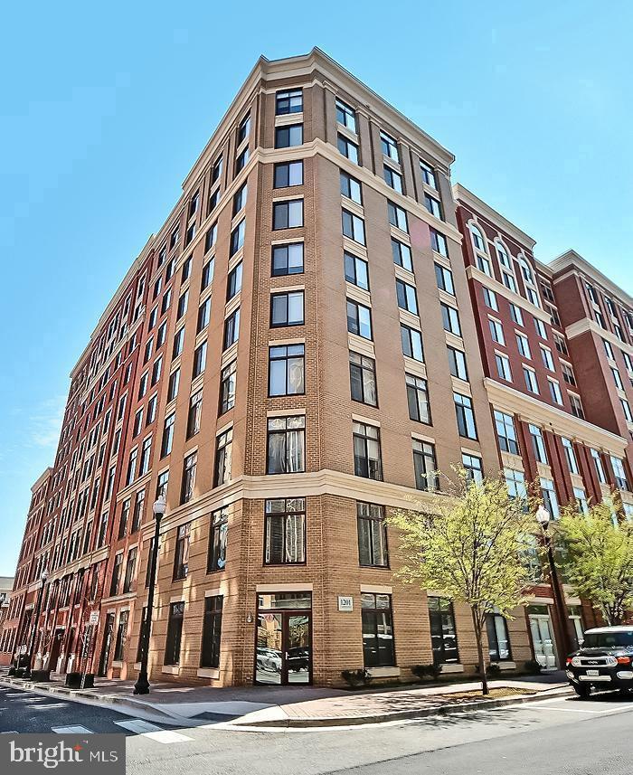 RESIDENCES AT STATION SQUARE - Residential Lease