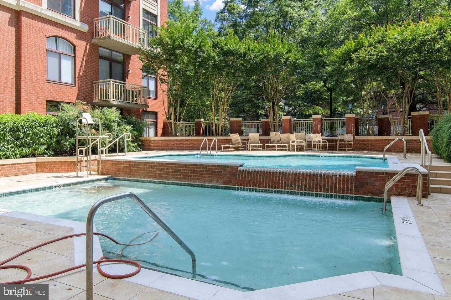 RESIDENCES AT STATION SQUARE - Residential Lease