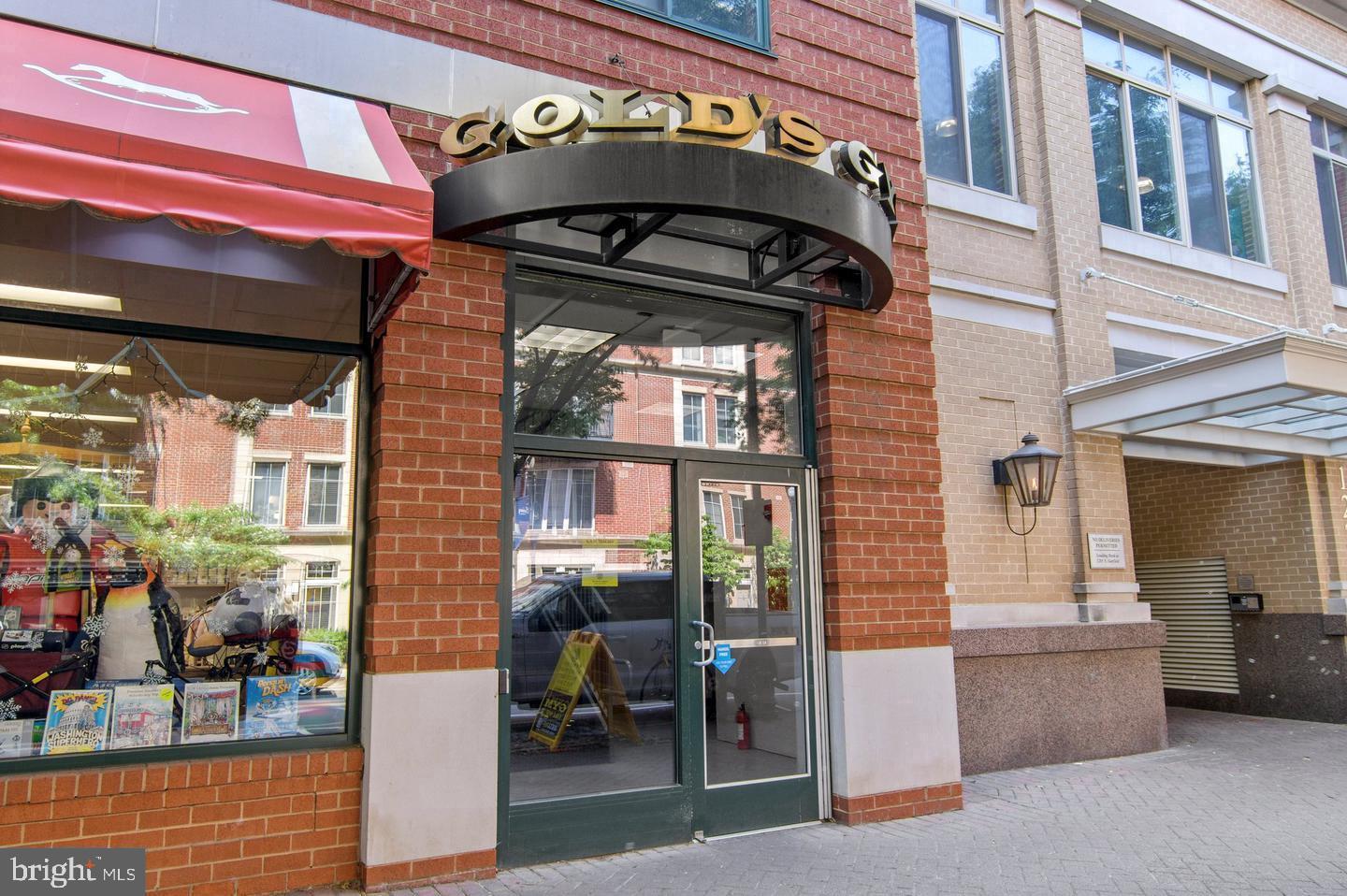 RESIDENCES AT STATION SQUARE - Residential Lease