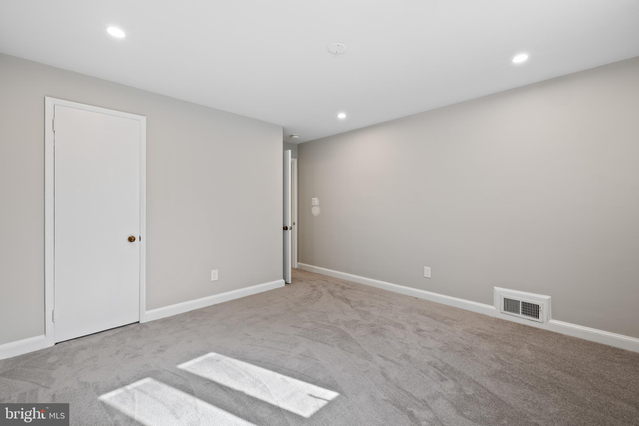 BROYHILL CREST - Residential